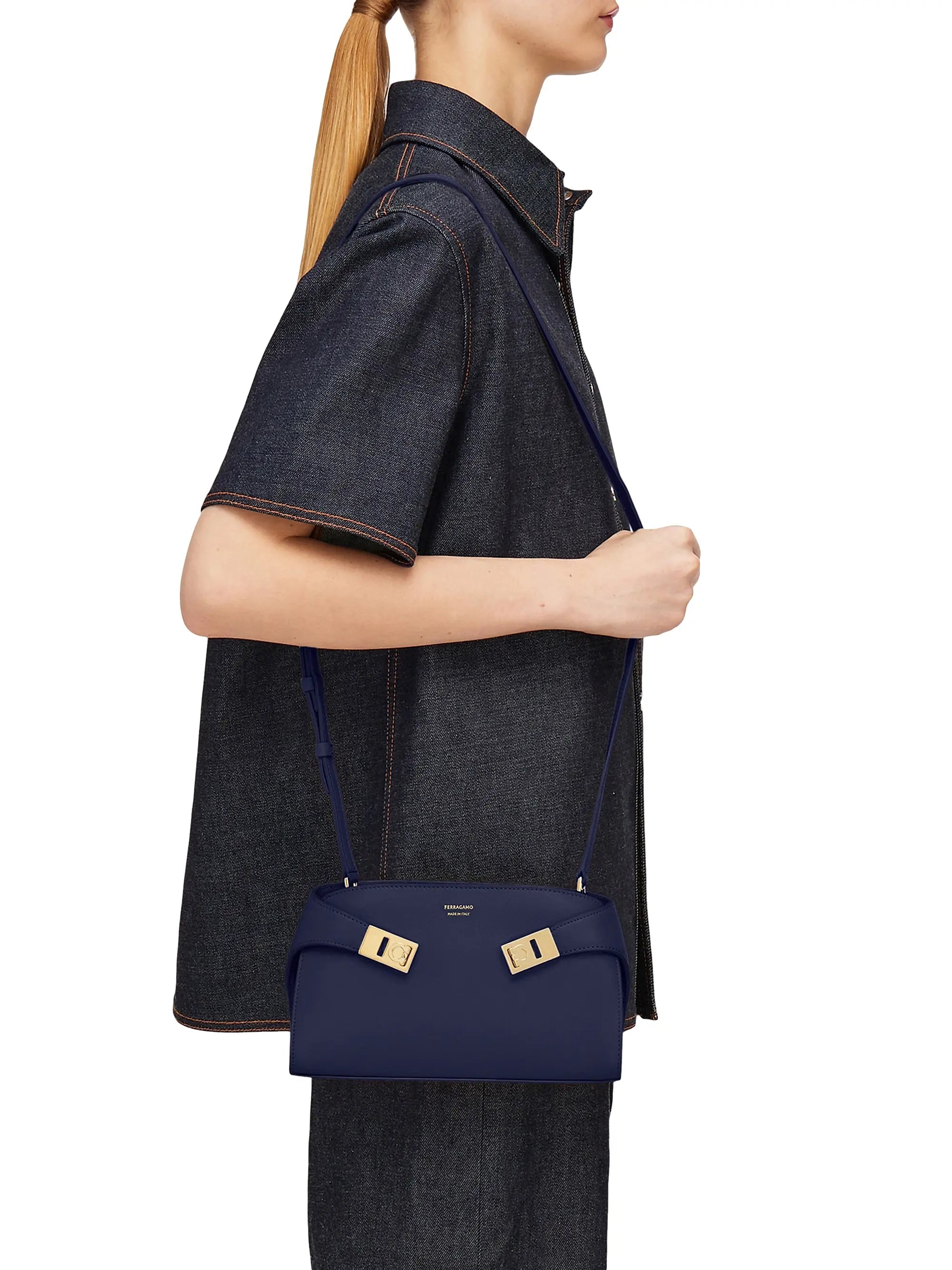 #color_navy