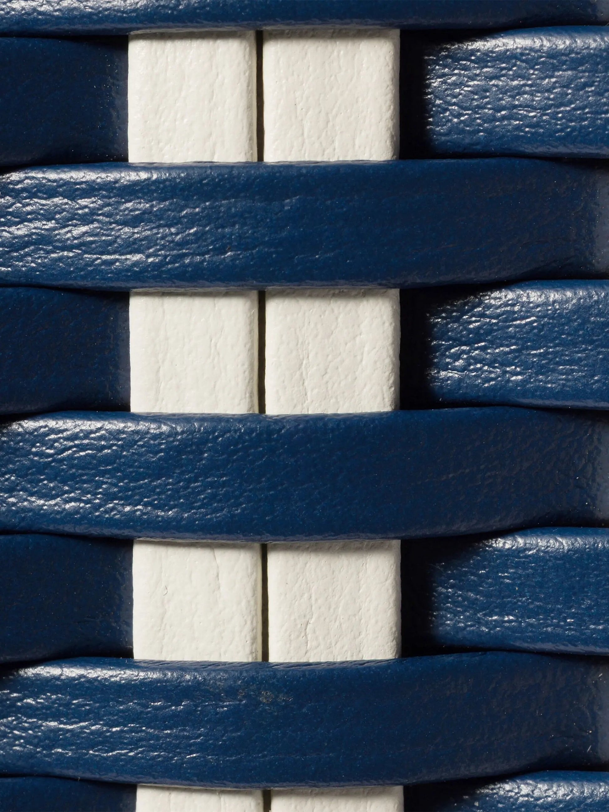 #color_blue-white