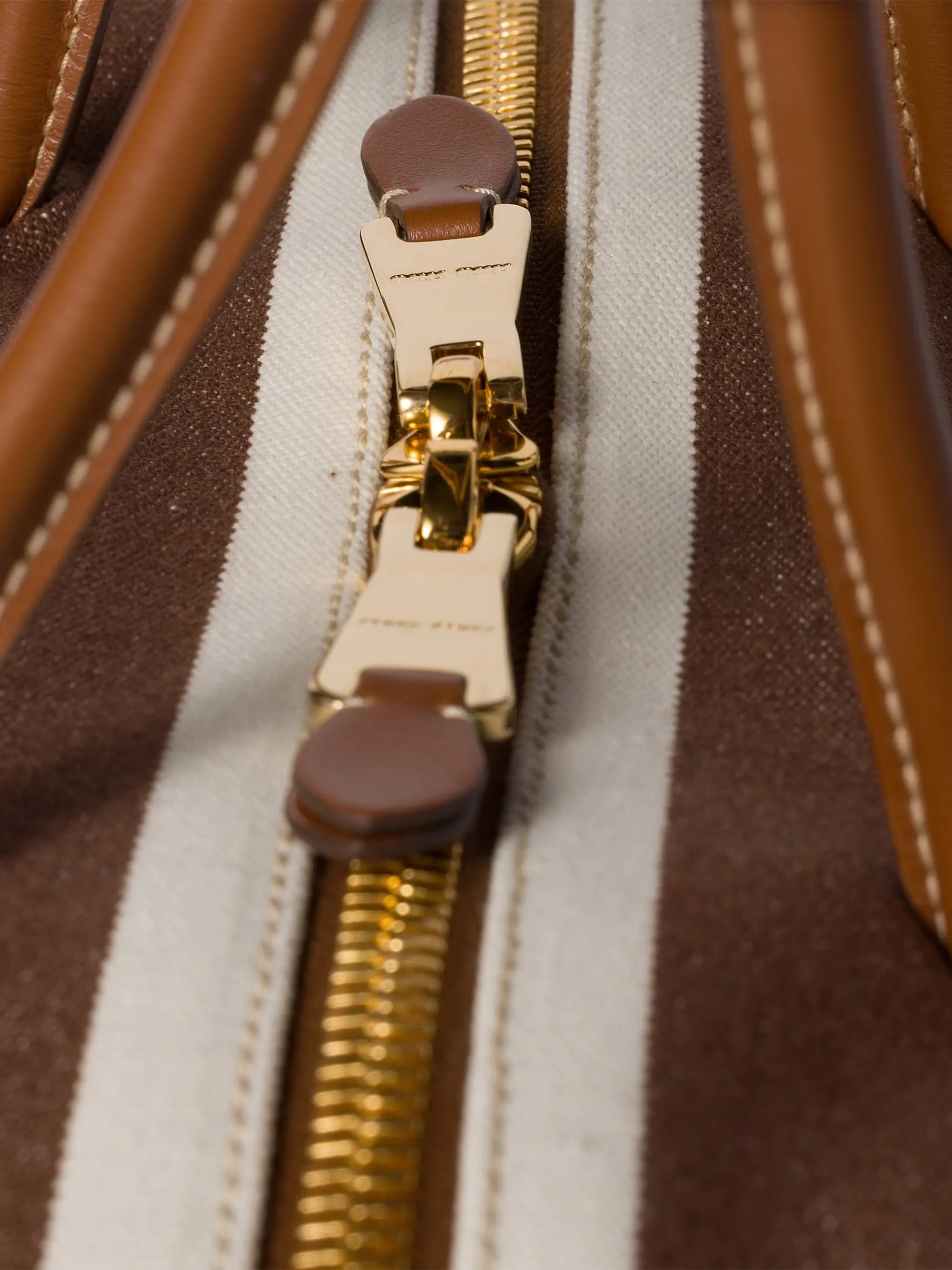 #color_brown-white