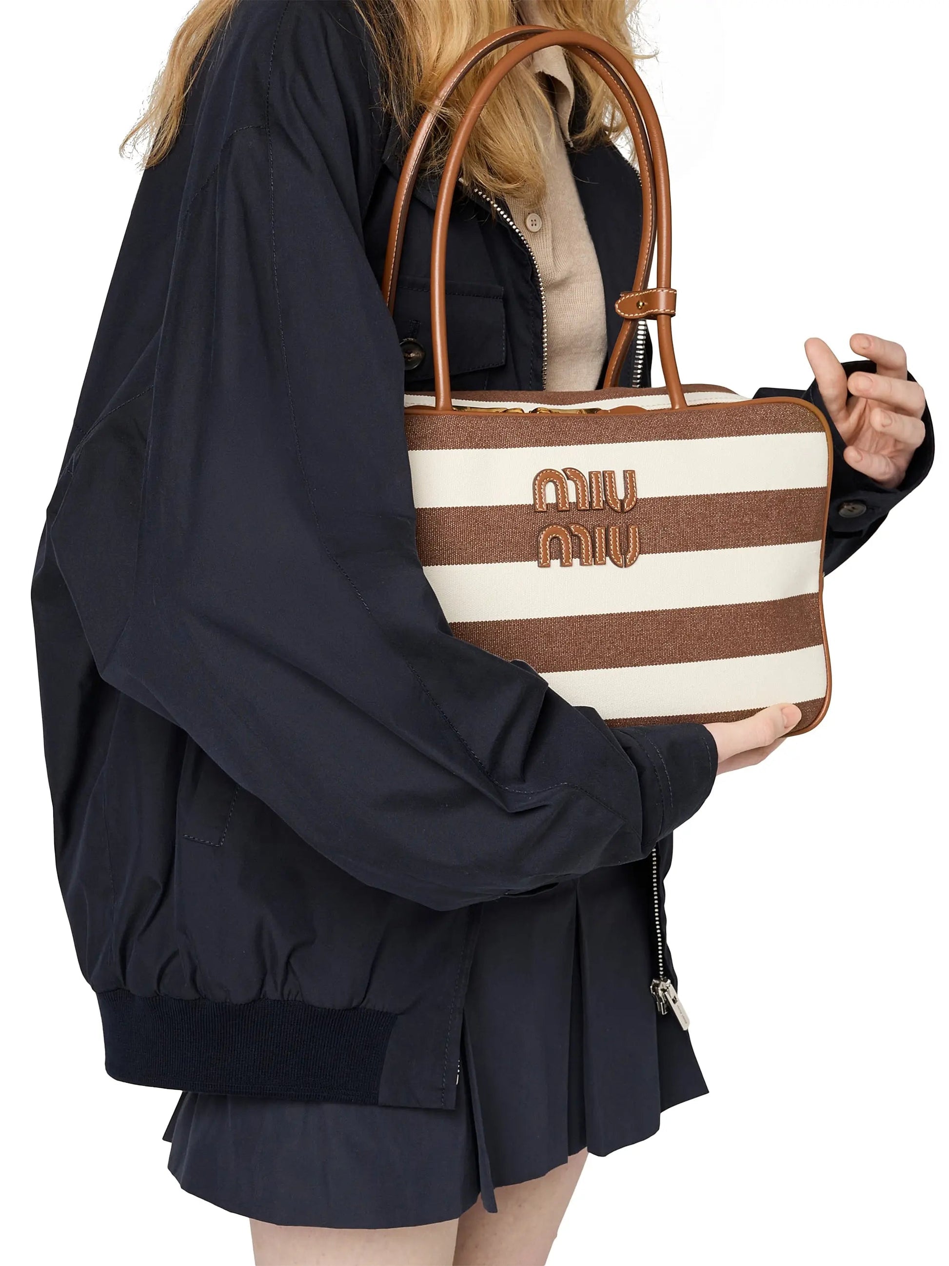 #color_brown-white