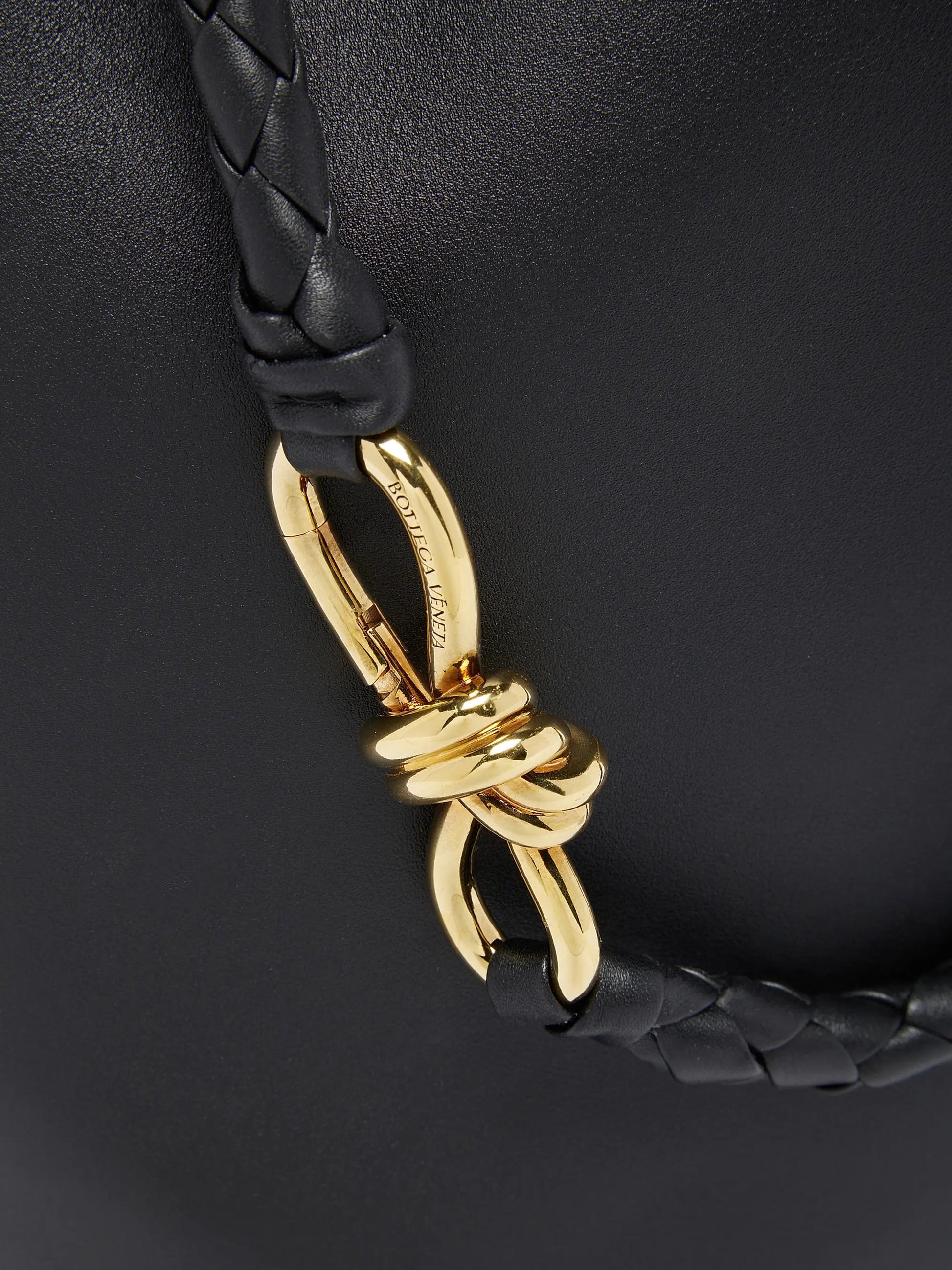 #color_black-brass