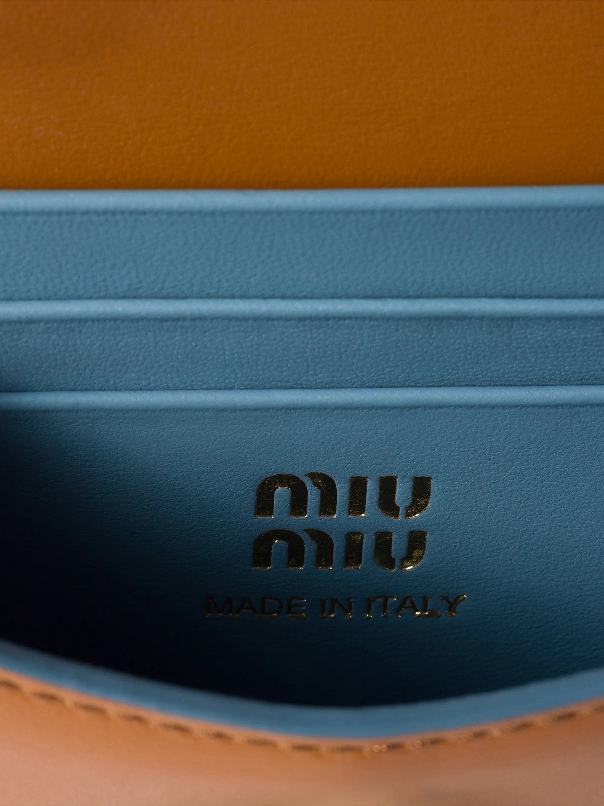 #color_brown
