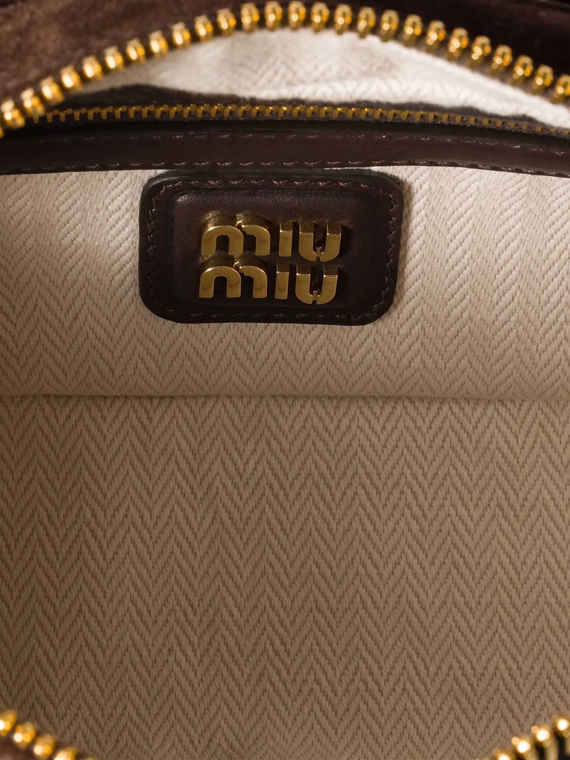#color_brown