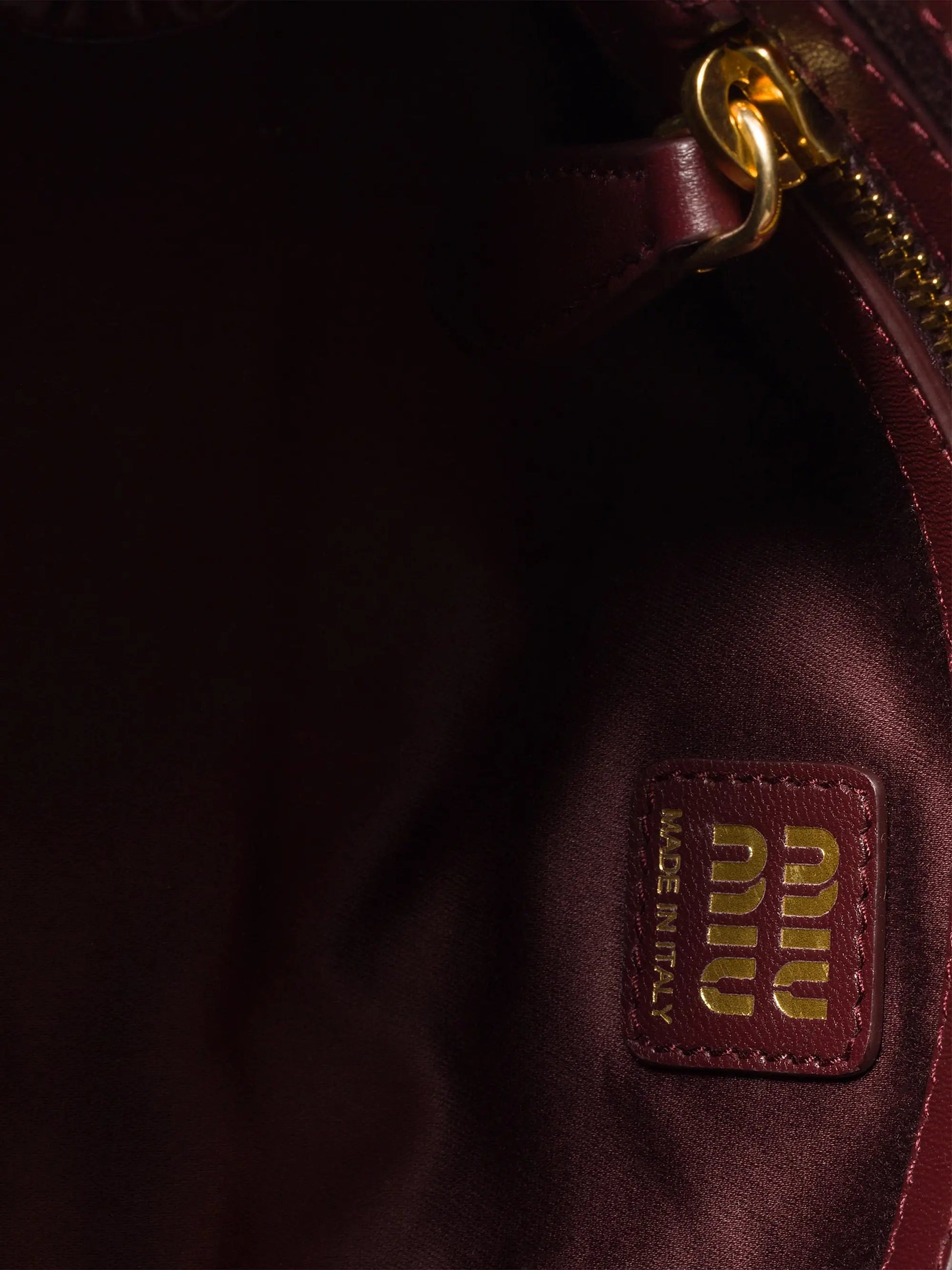#color_dark-red