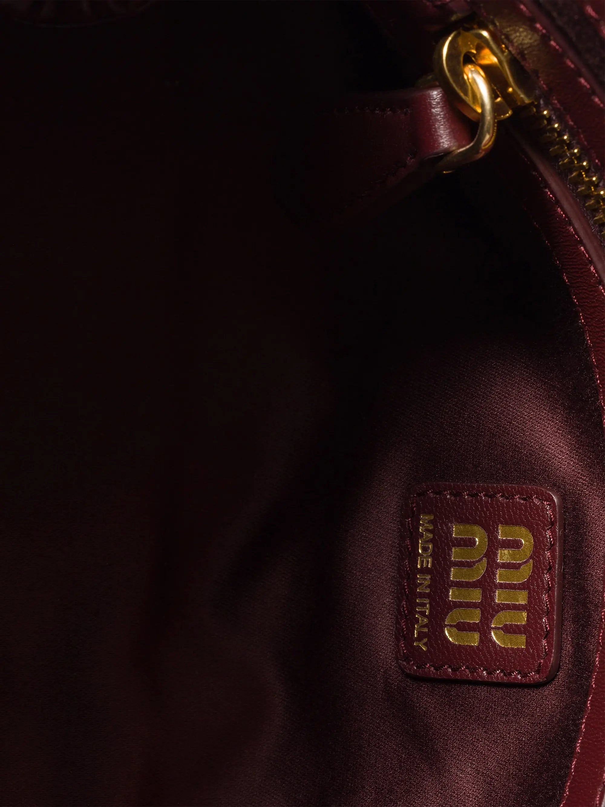 #color_dark-red