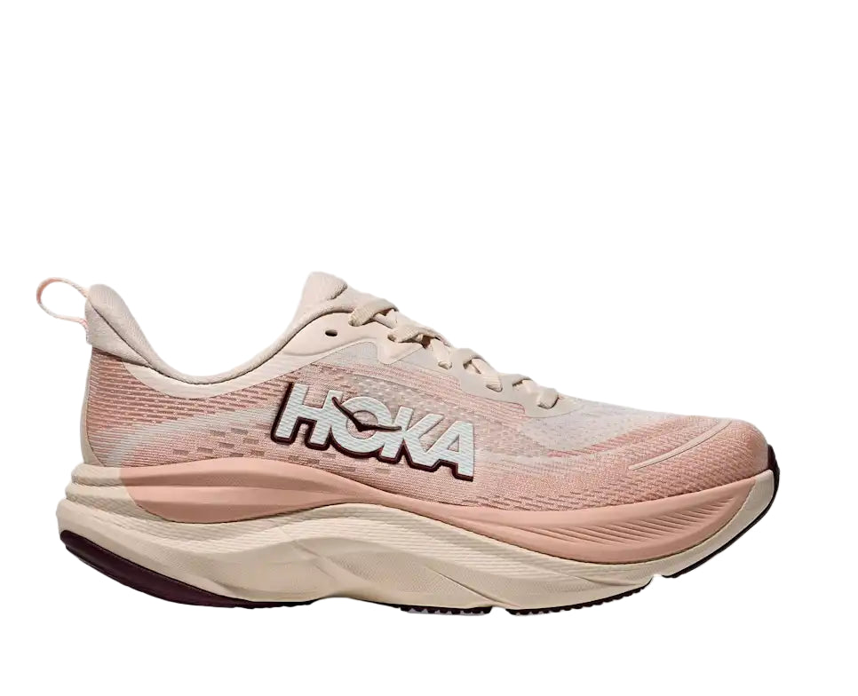 Hoka Skyflow rose cream / rose latte
