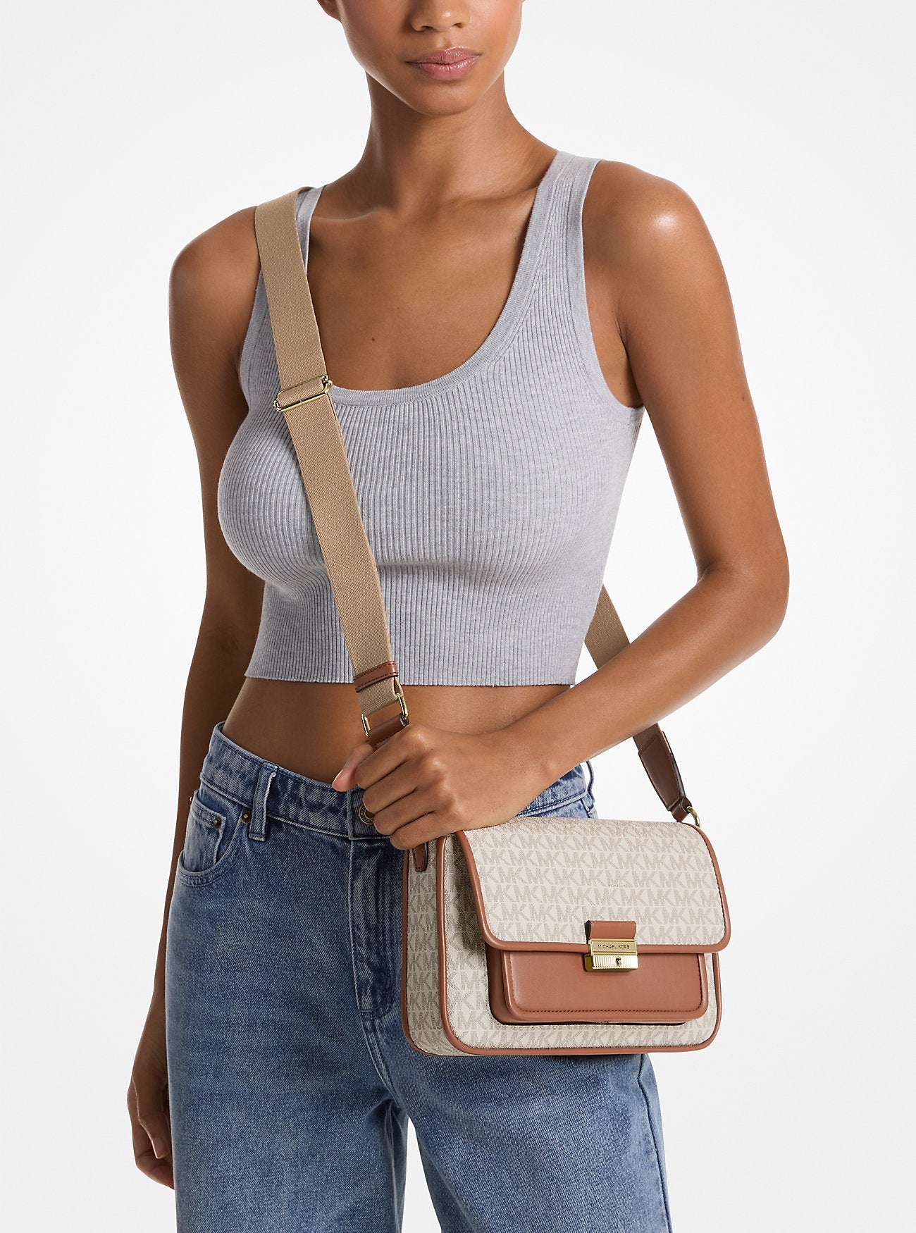 Bradshaw Medium Signature Logo Messenger Bag Vanilla Vanilla