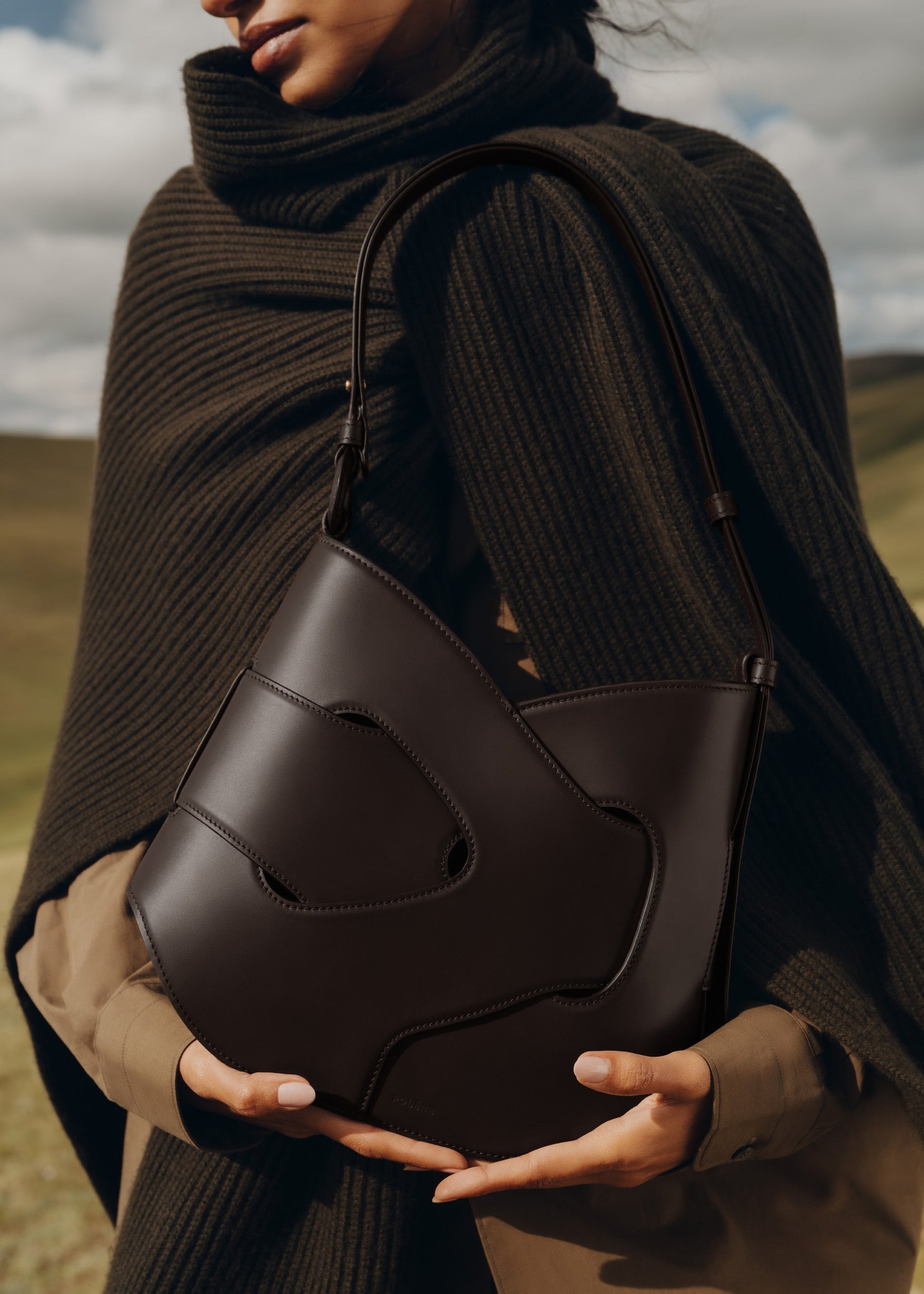 Polene Nodde Hobo Smooth Ebony