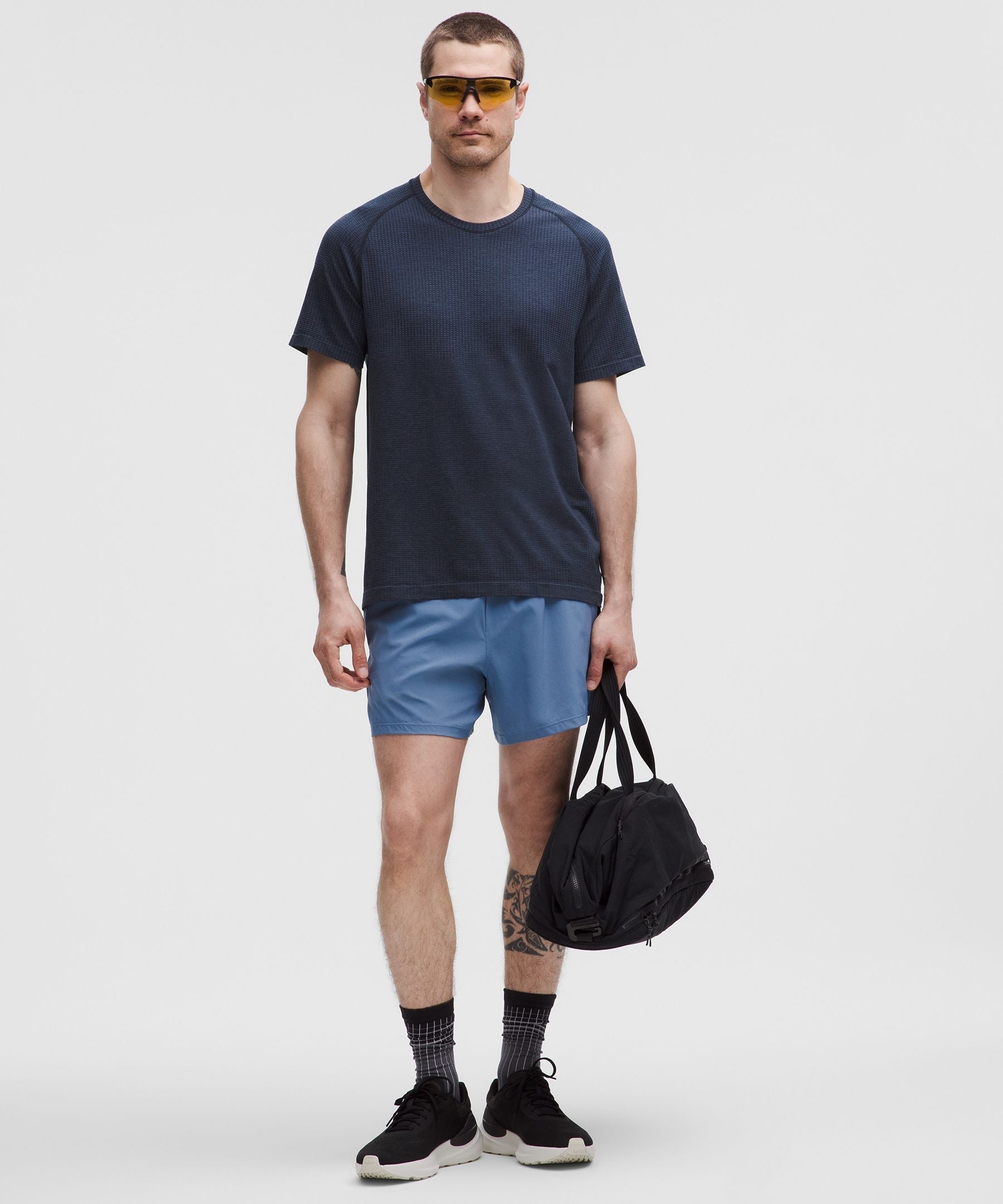 #color_mineral-blue/true-navy