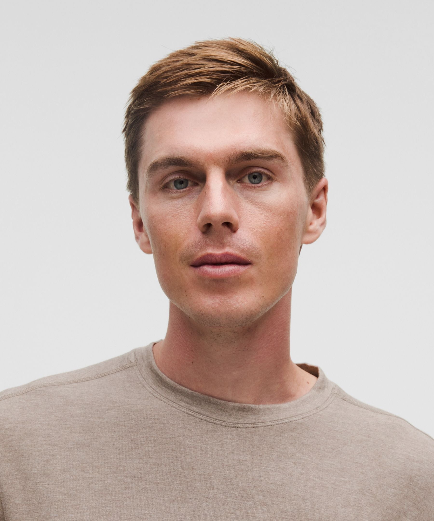 #color_heathered-warm-ash-grey