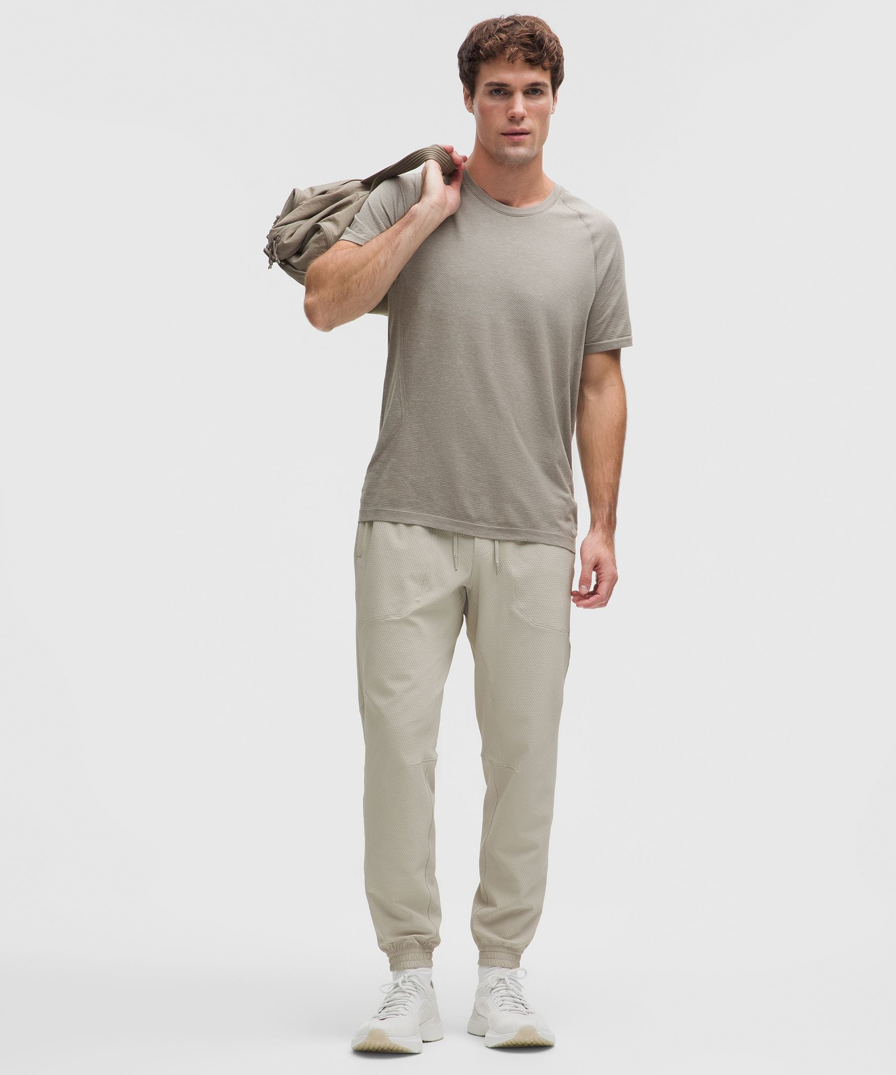 #color_dove-grey/warm-ash-grey