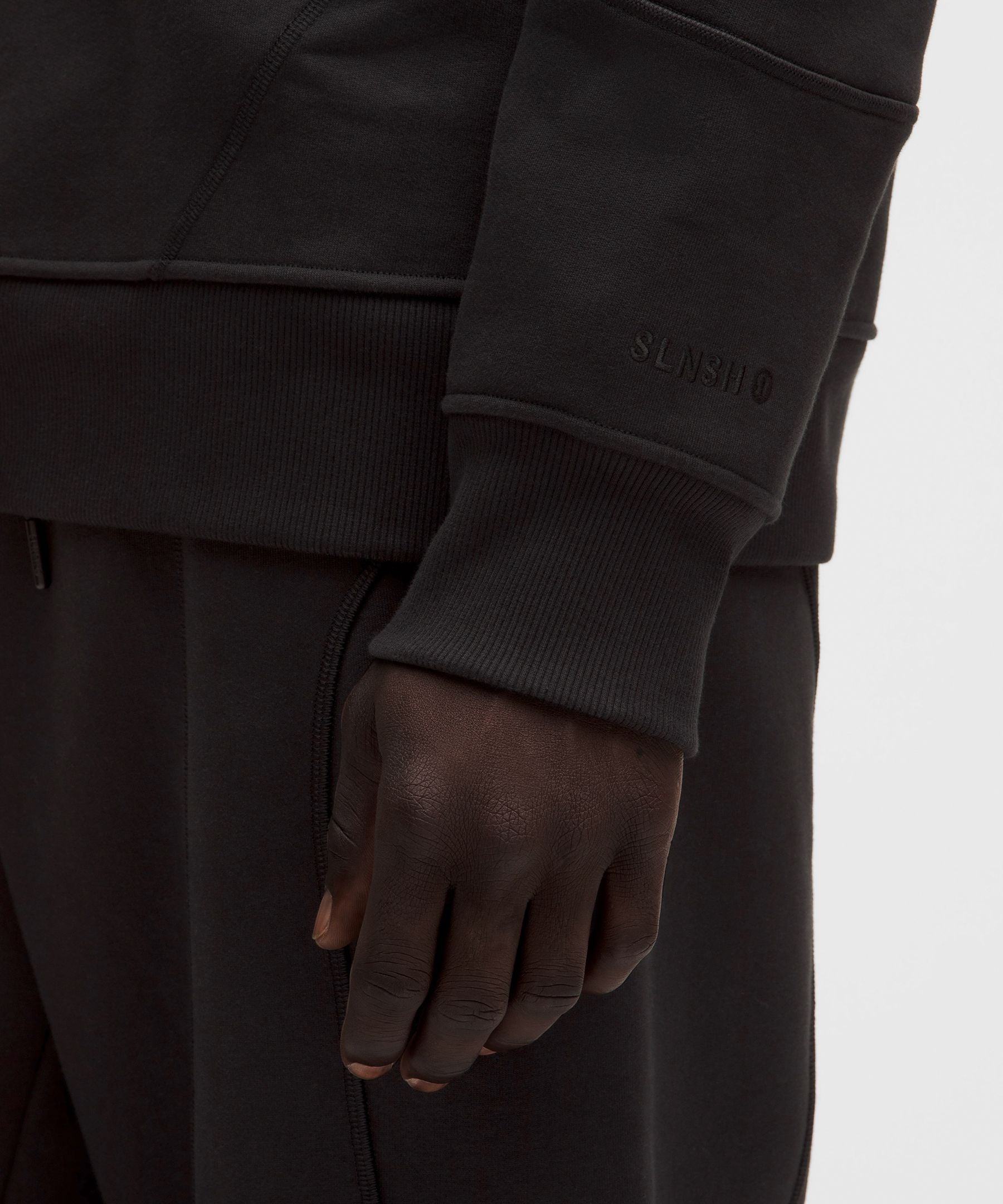 #color_black