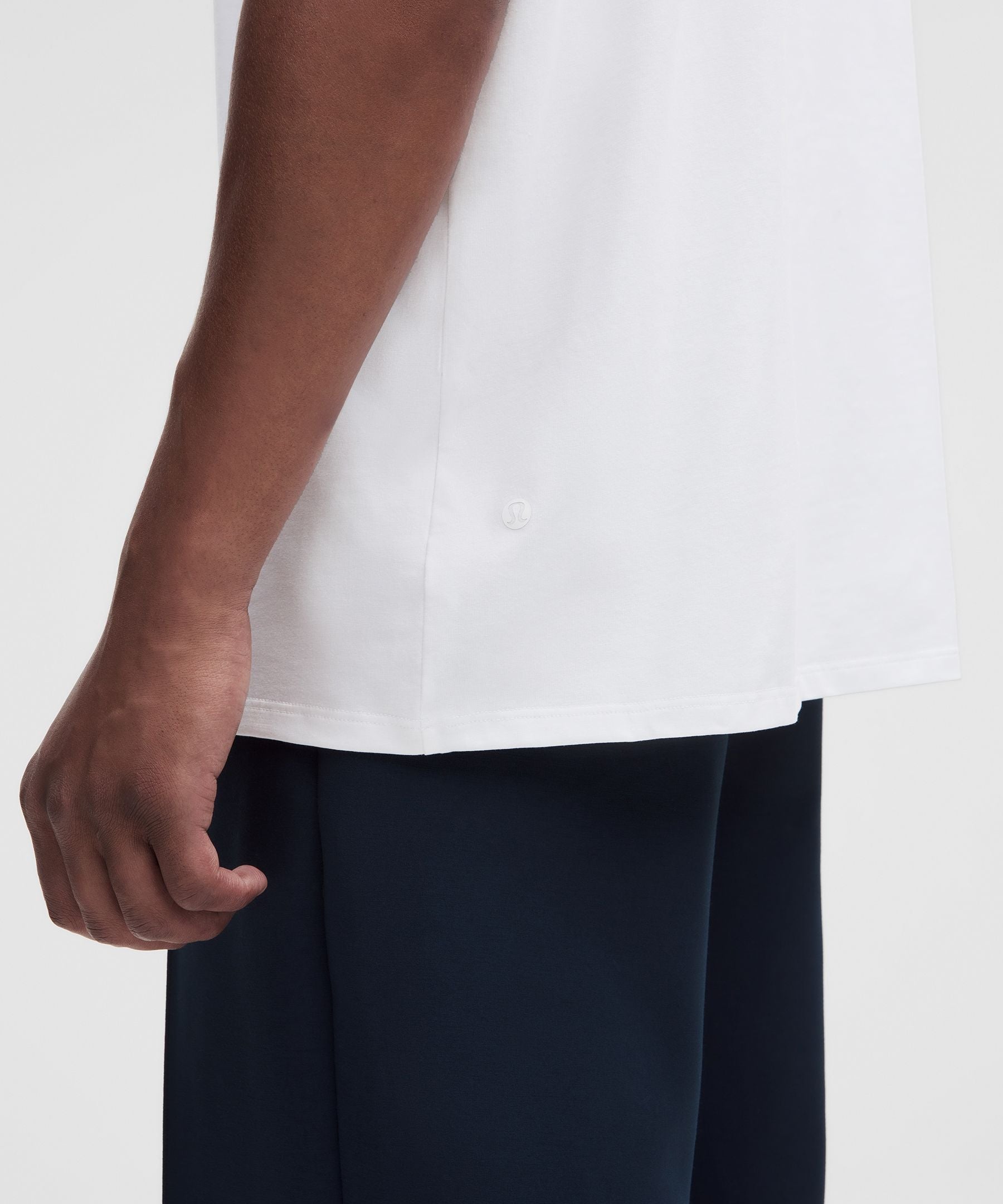 #color_black/club-blue/white