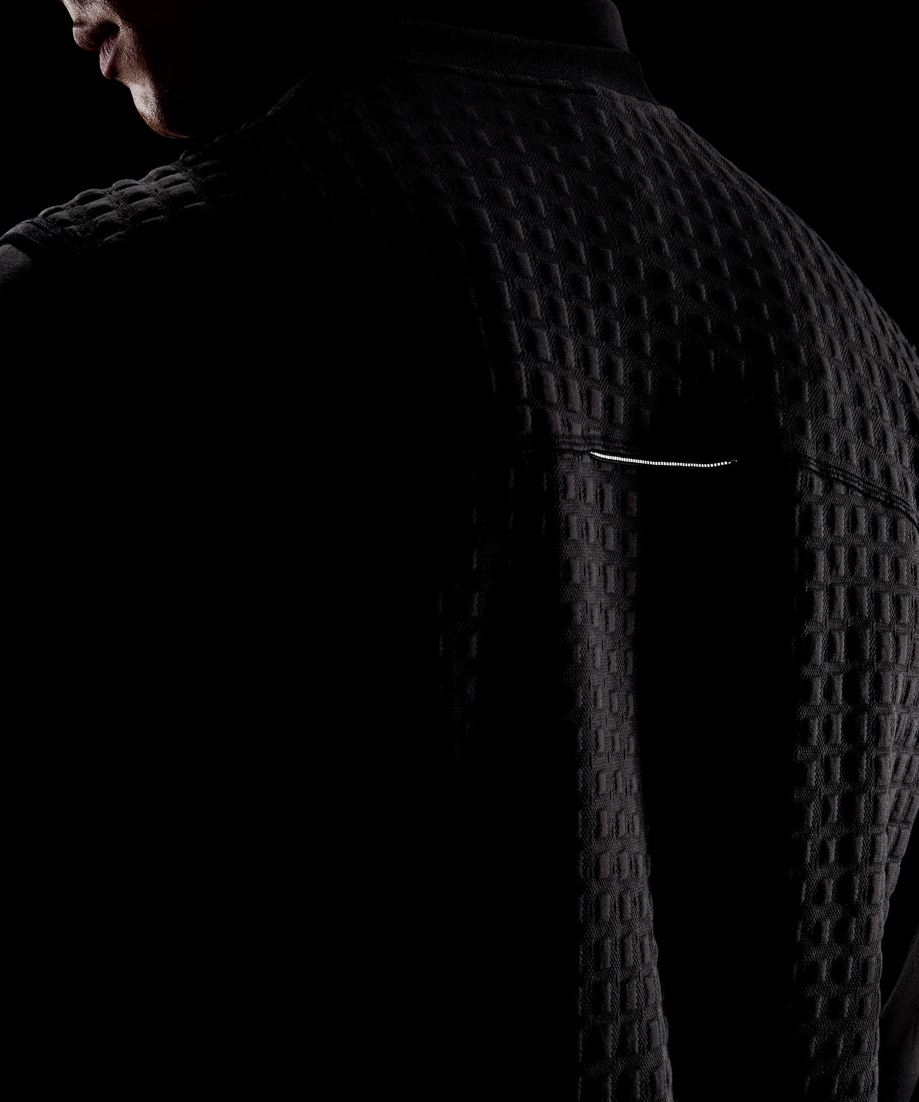 #color_black/black