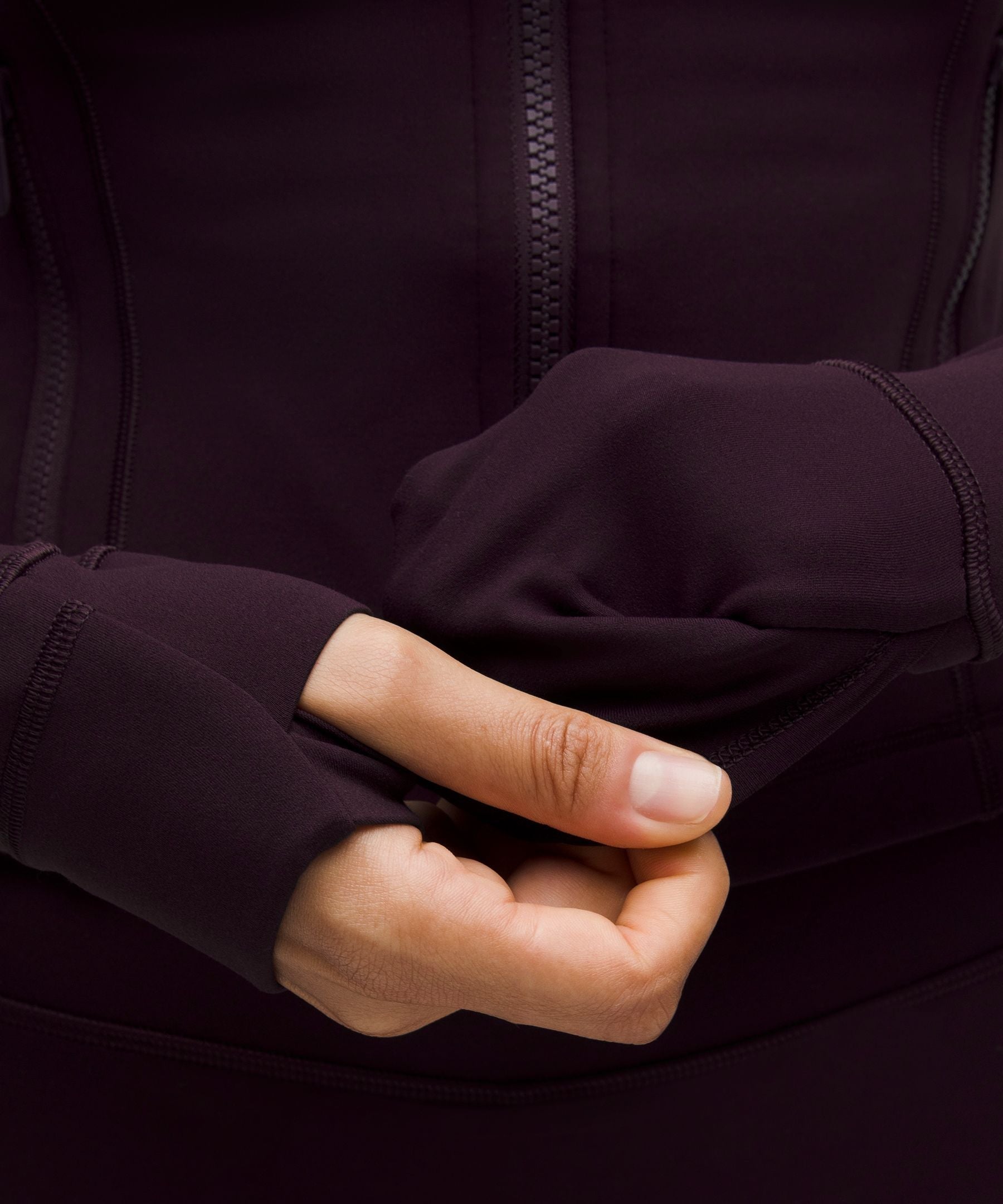#color_black-plum