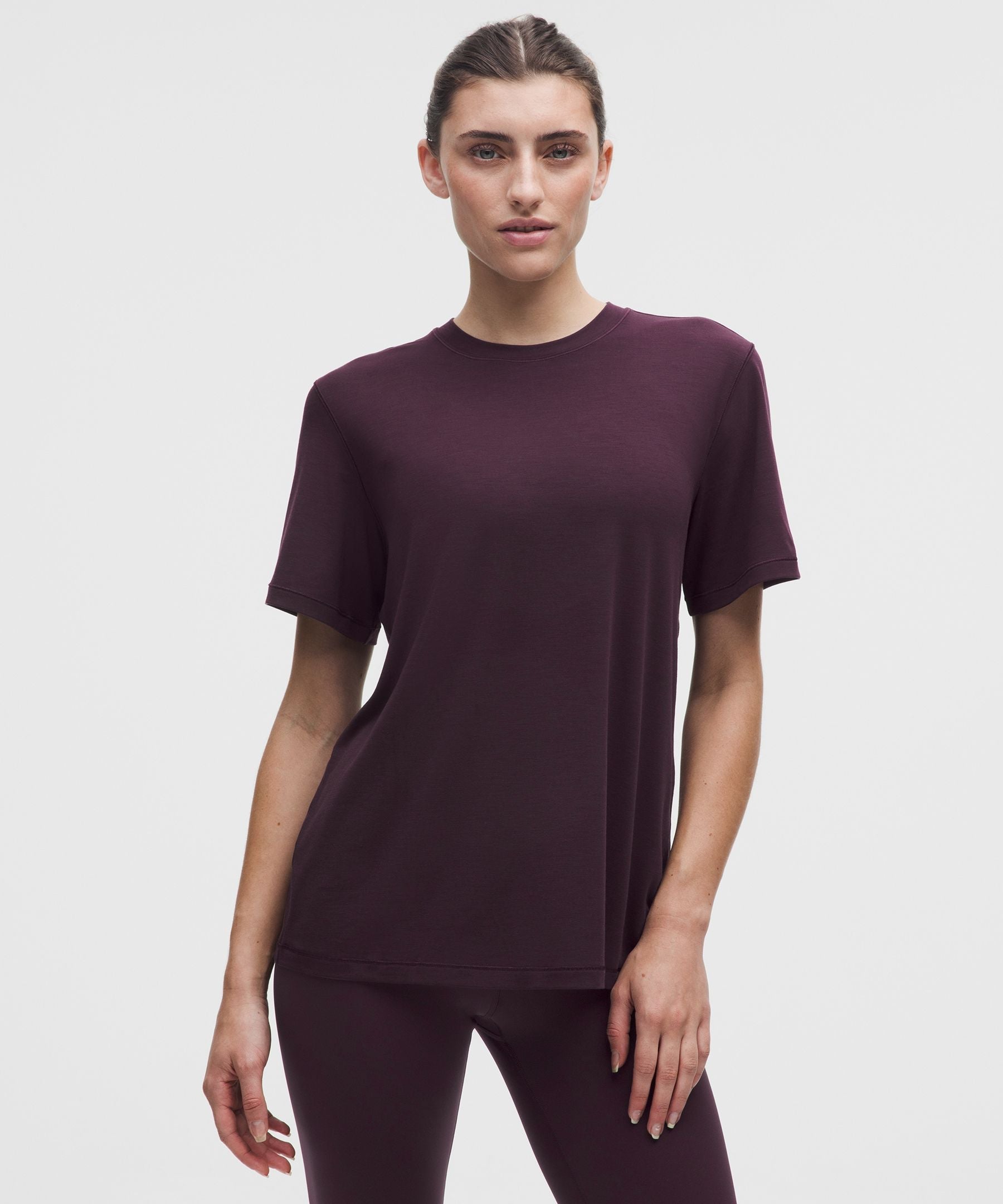 #color_black-plum