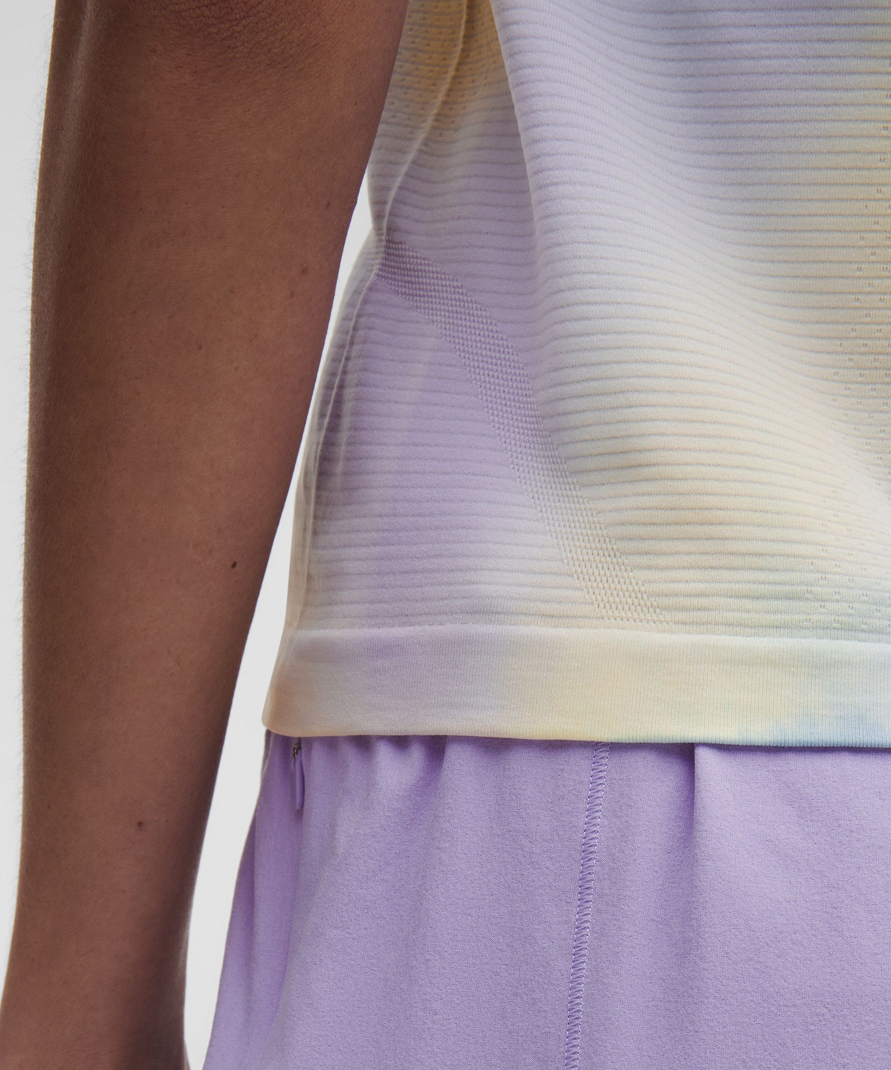 #color_psychedelic-wash-lavender-frost-multi