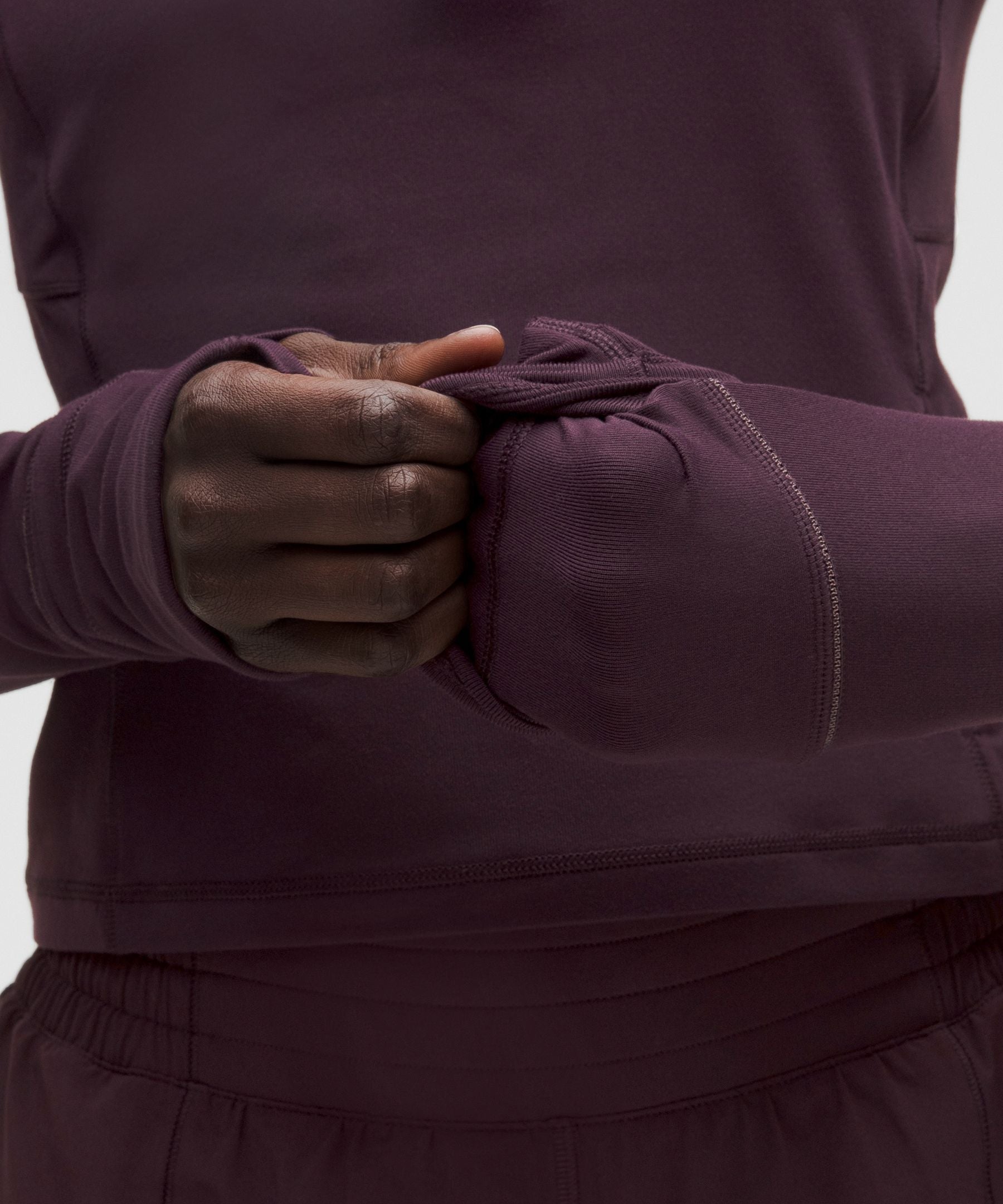 #color_black-plum