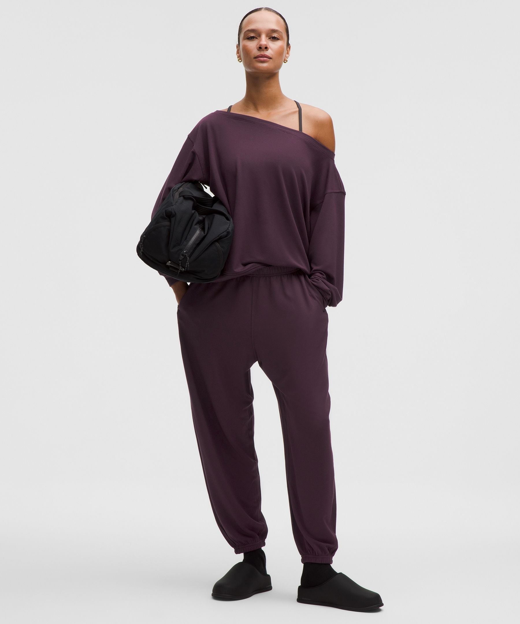 #color_black-plum