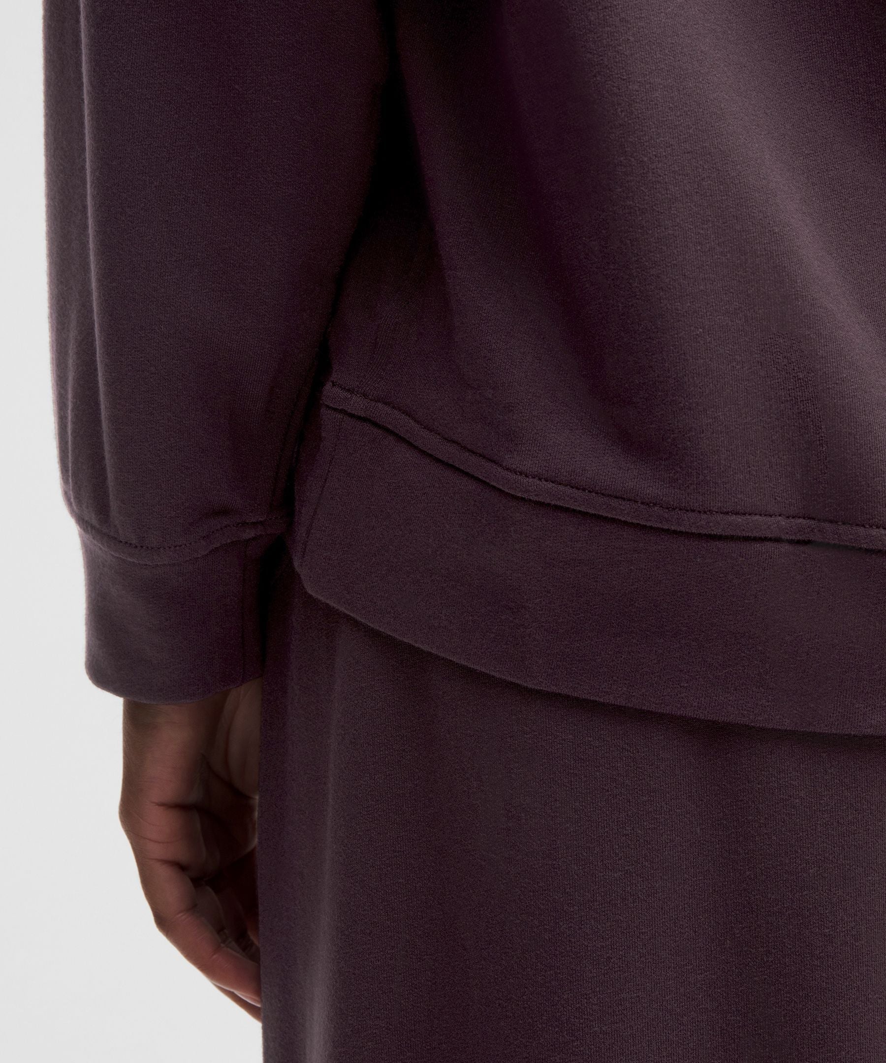 #color_black-plum