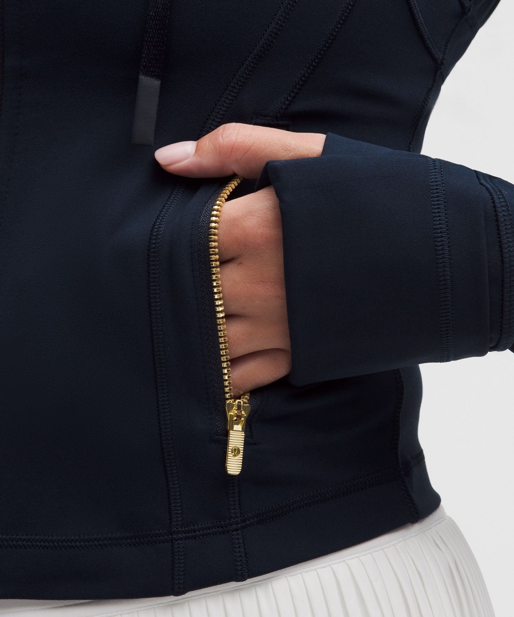 #color_true-navy/gold/gold