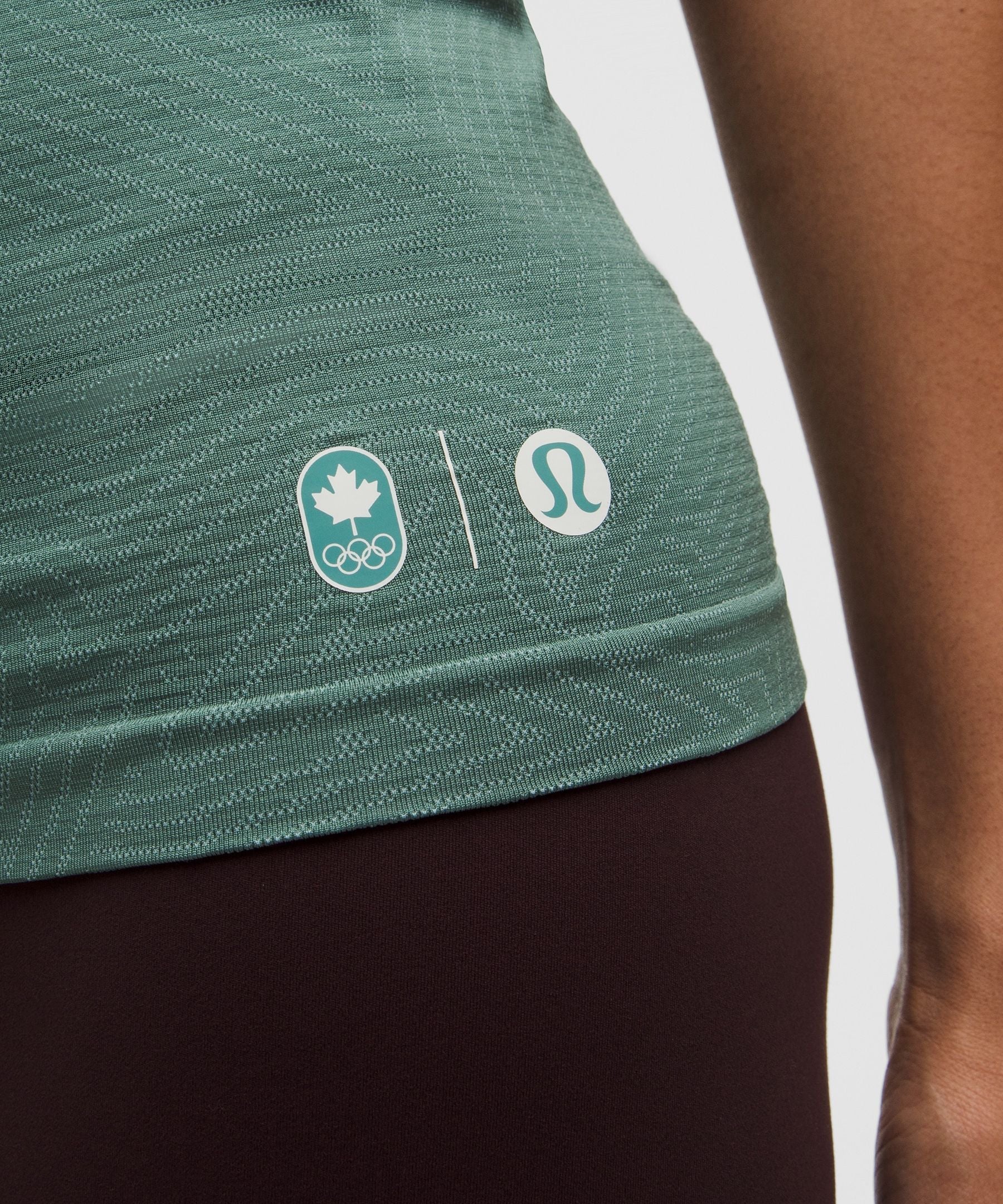 #color_maple-echo-rip-tide/medium-forest