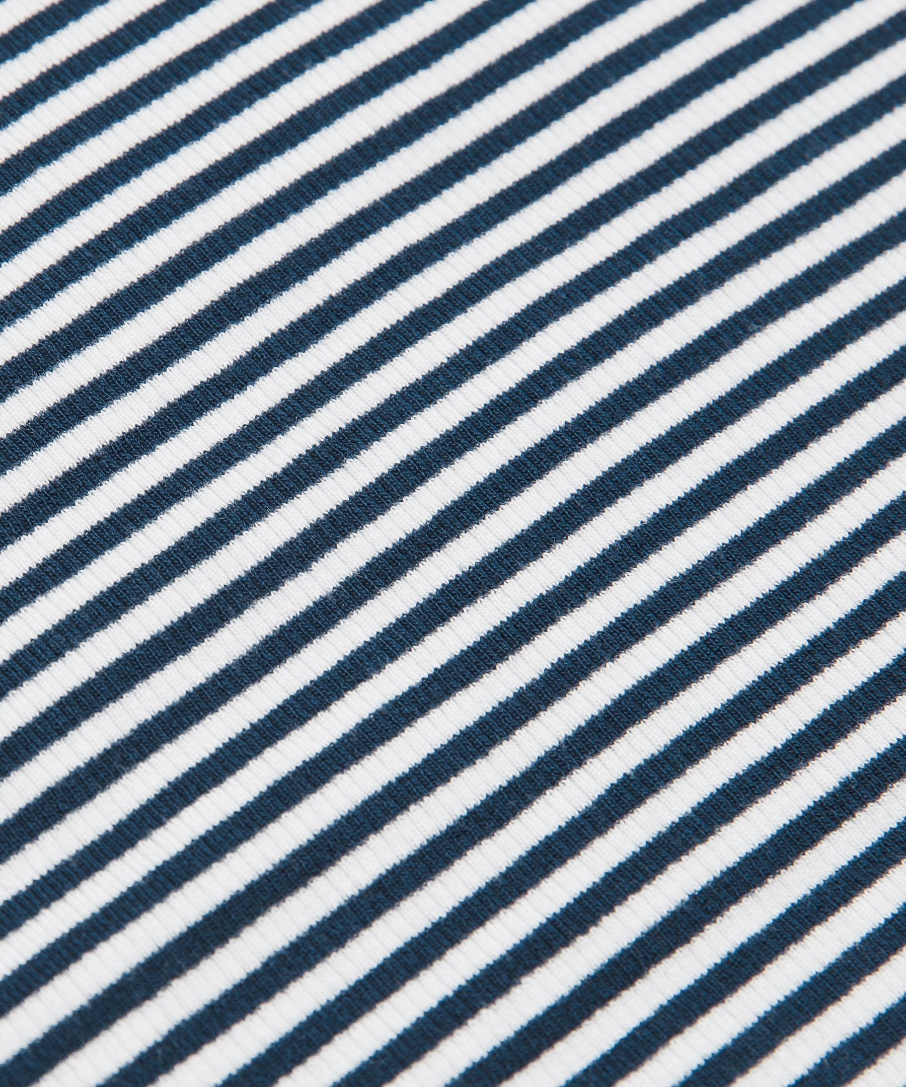 #color_minute-stripe-white-club-blue