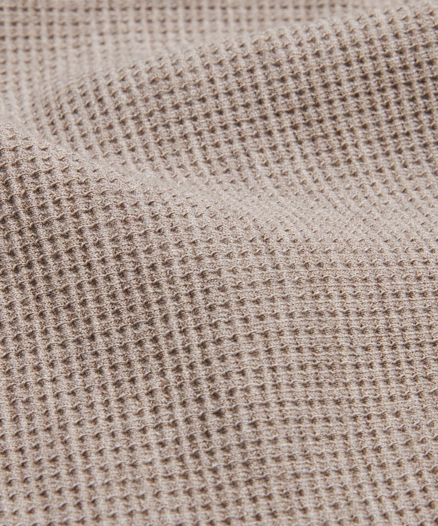 #color_heathered-warm-ash-grey