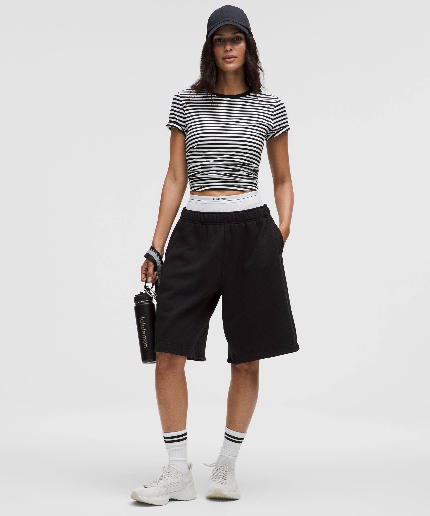 #color_narrow-bold-stripe-black-white