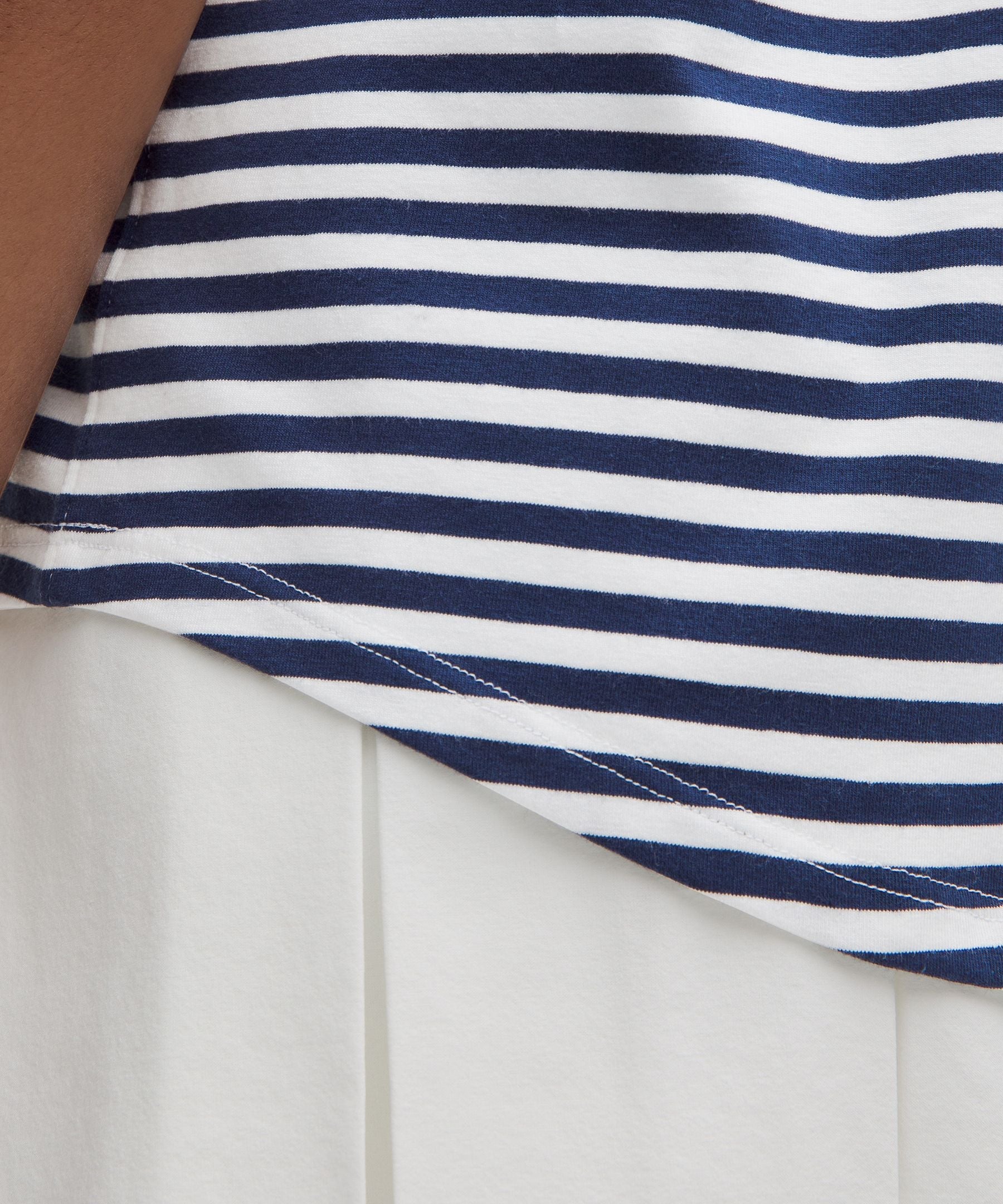 #color_narrow-bold-stripe-club-blue-white