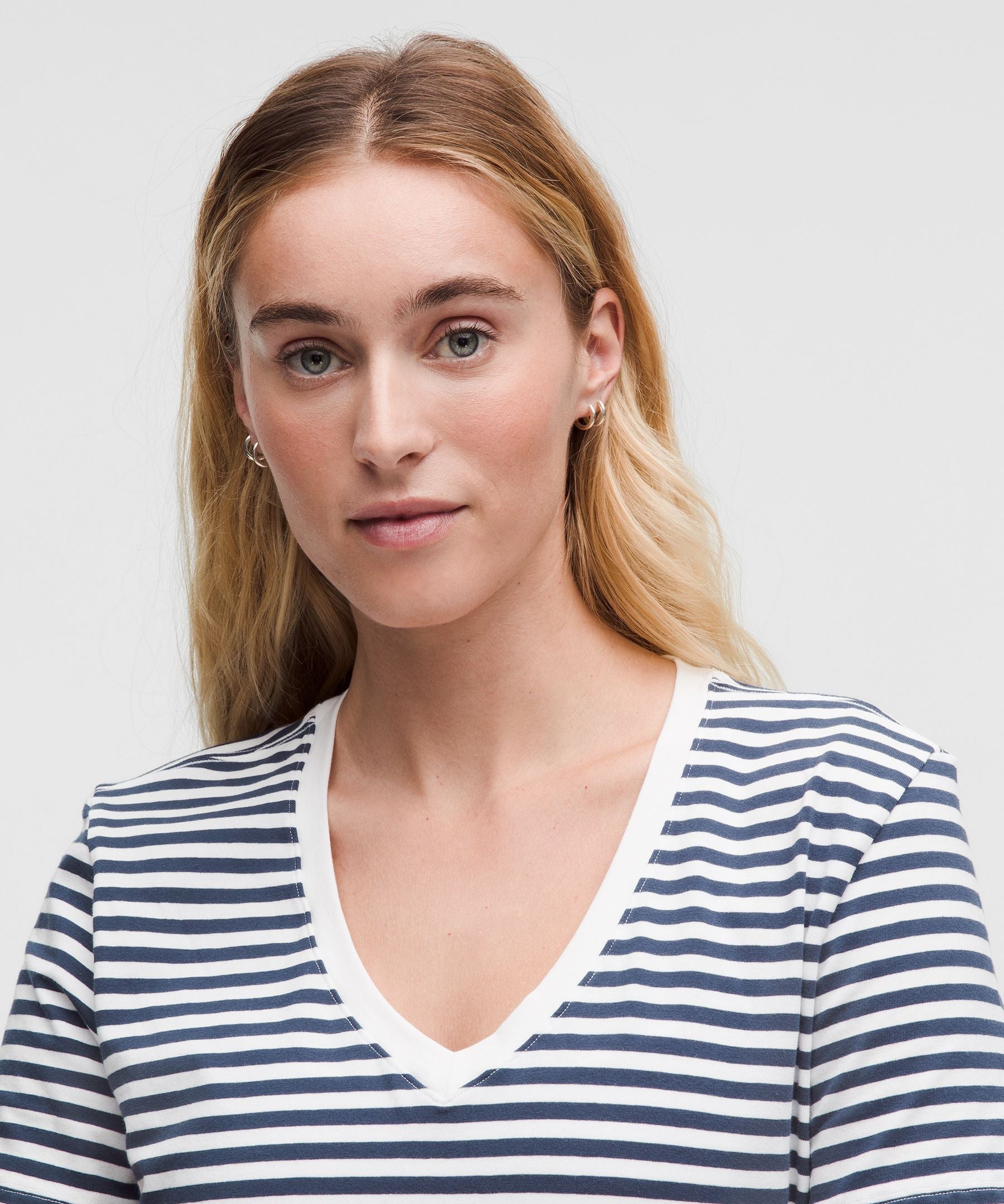 #color_narrow-bold-stripe-club-blue-white