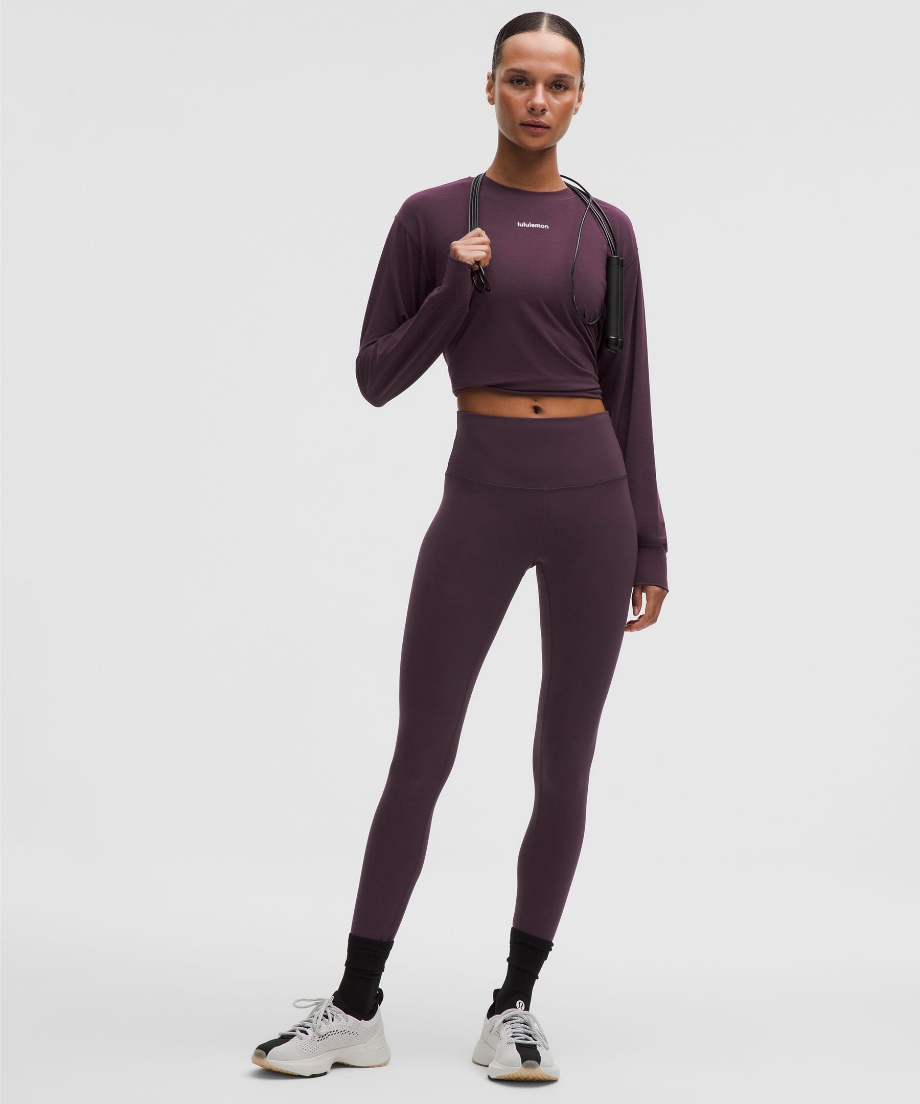 #color_black-plum