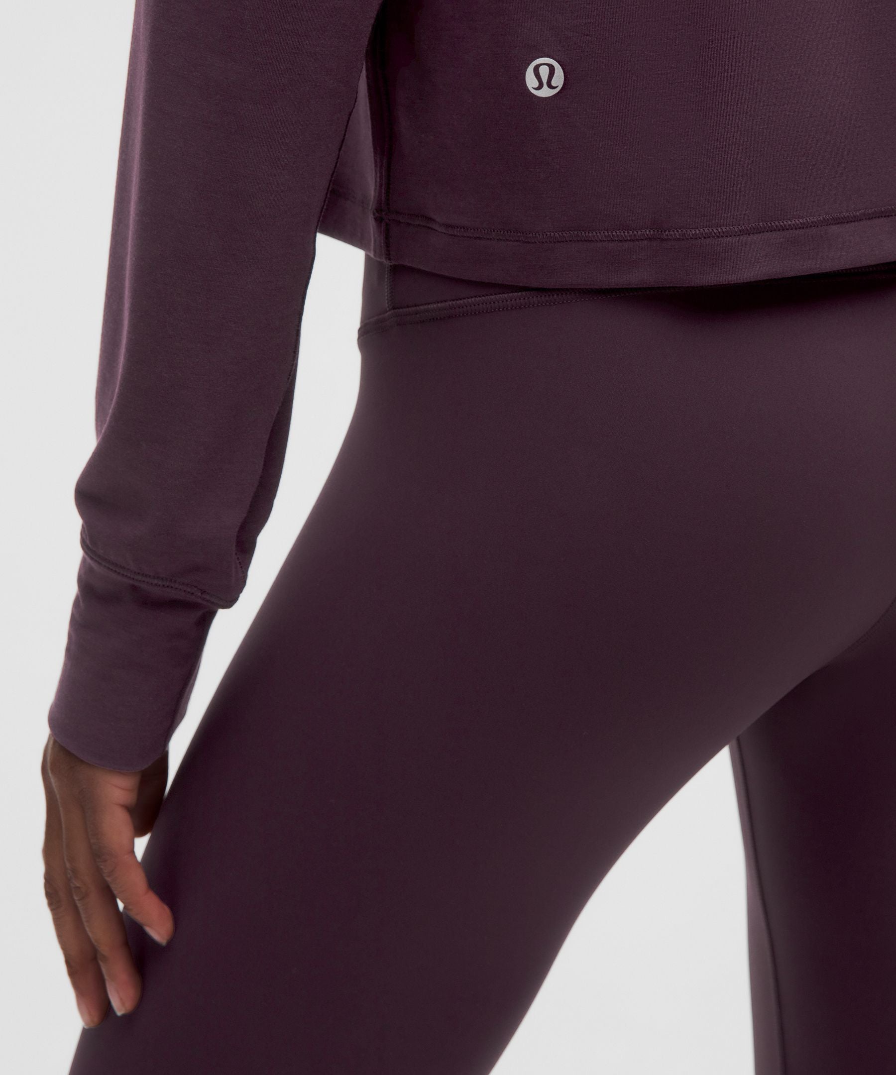#color_black-plum