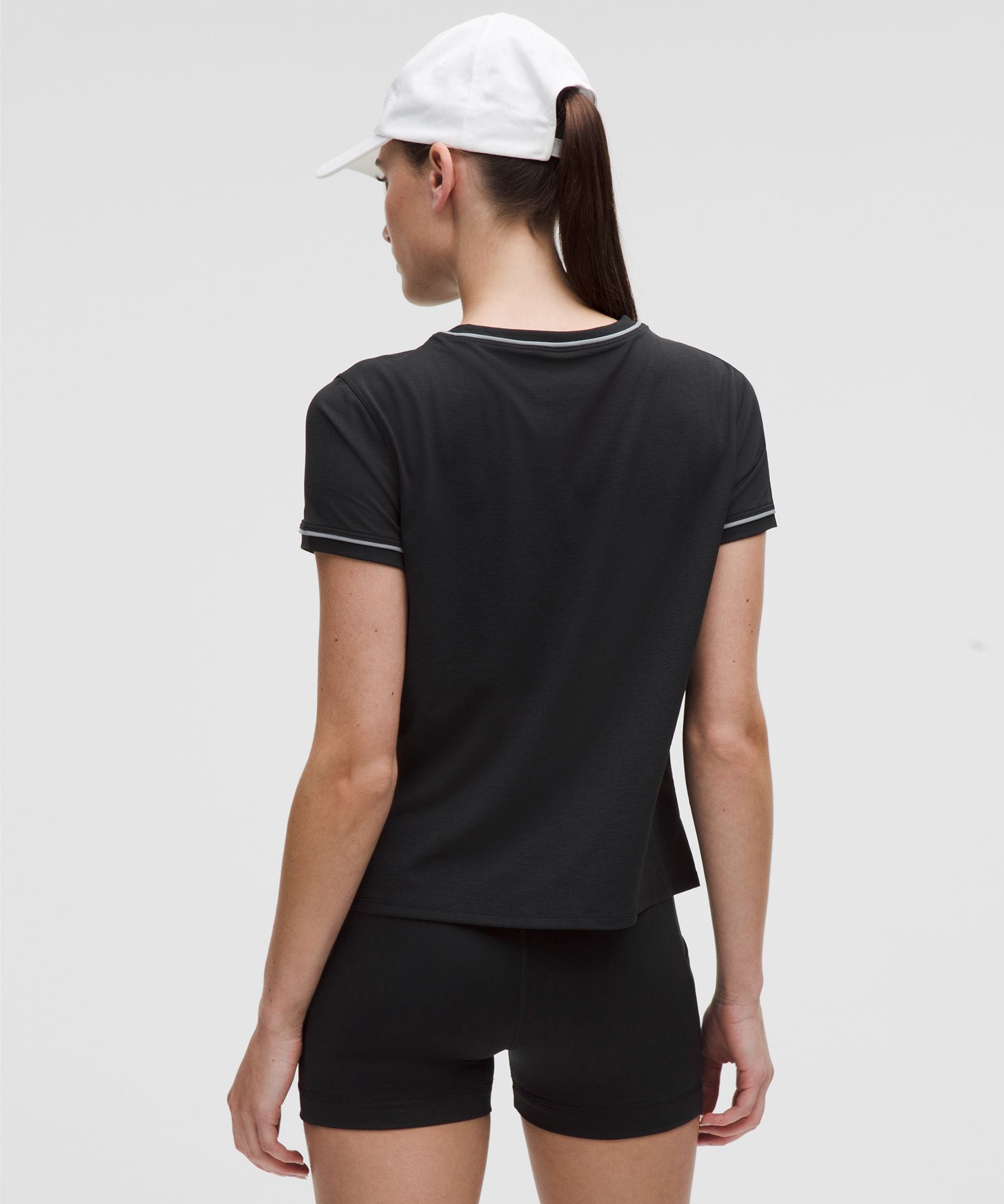 #color_black/arctic-grey