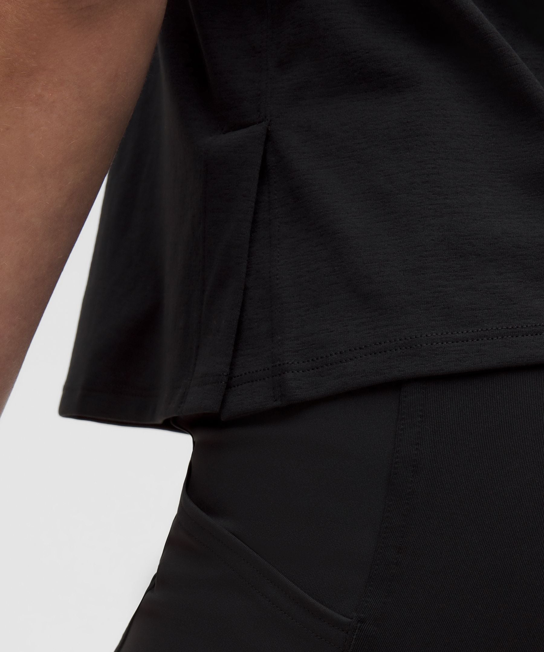 #color_black/arctic-grey