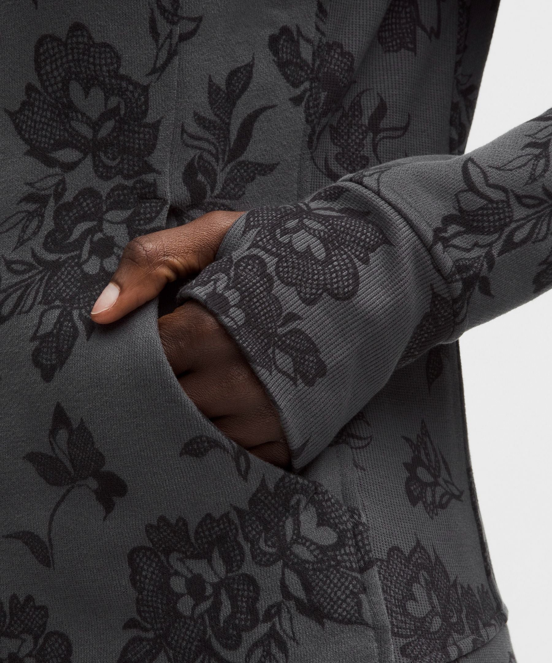 #color_filigree-lace-wp-grey-multi