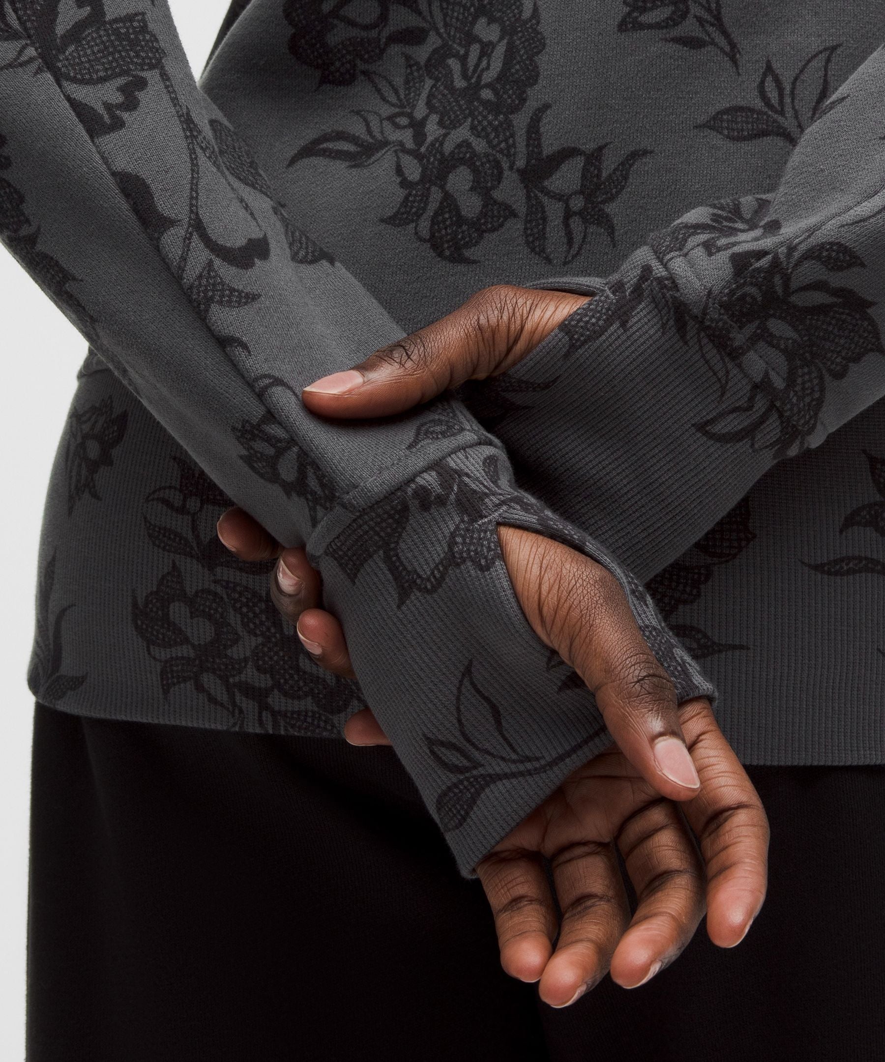 #color_filigree-lace-wp-grey-multi