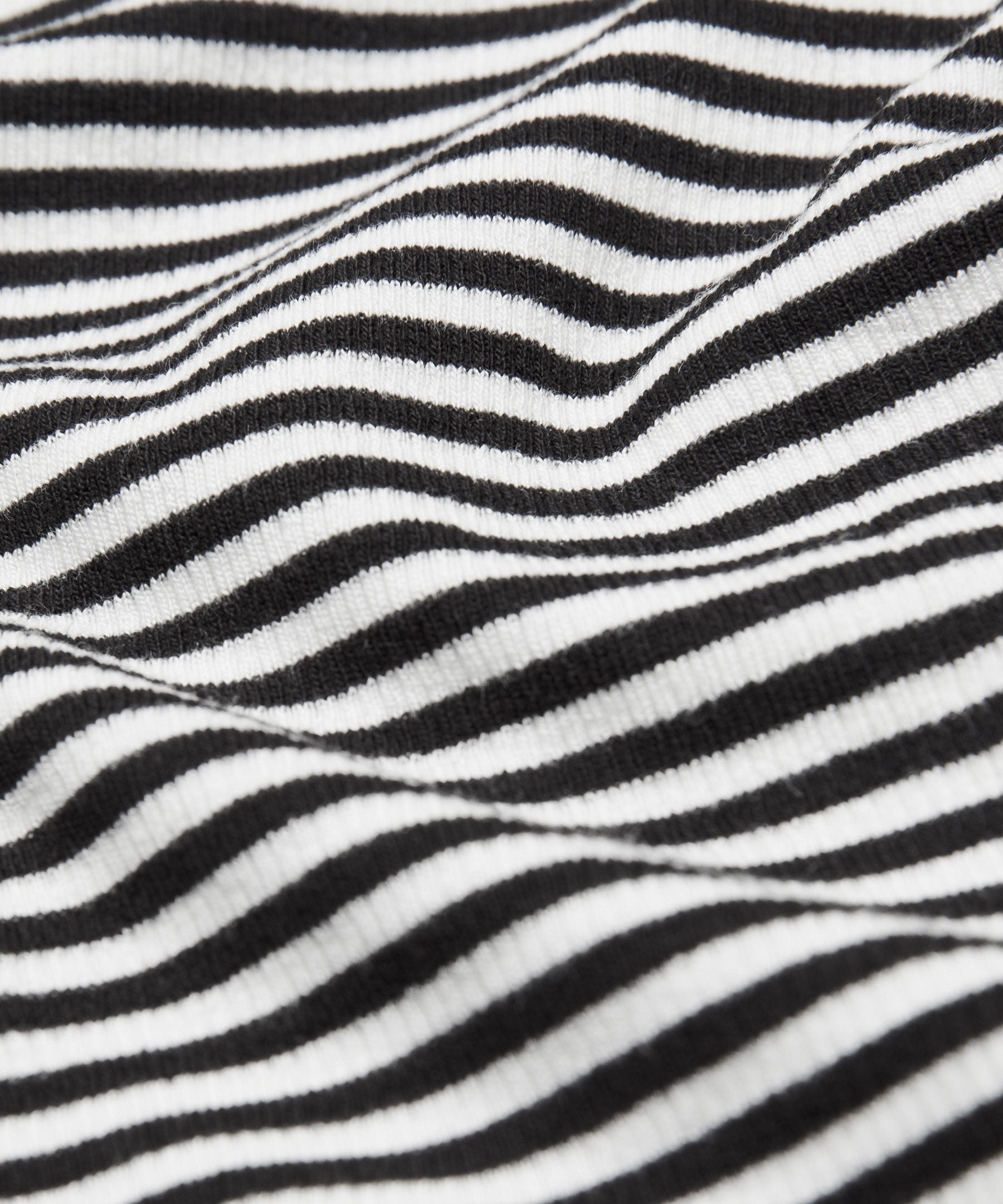 #color_minute-stripe-black-soft-ivory