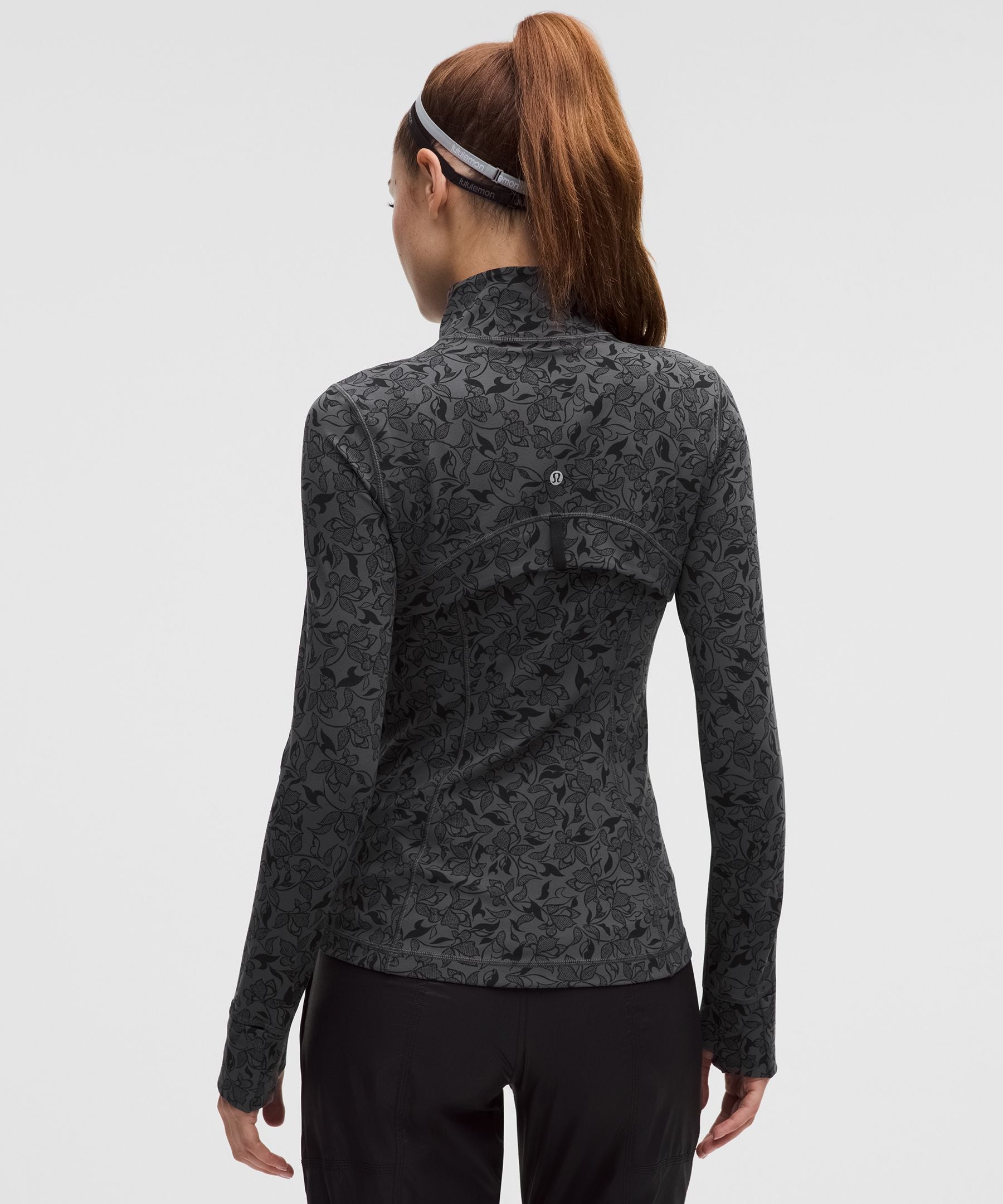 #color_mini-filigree-lace-grey-multi