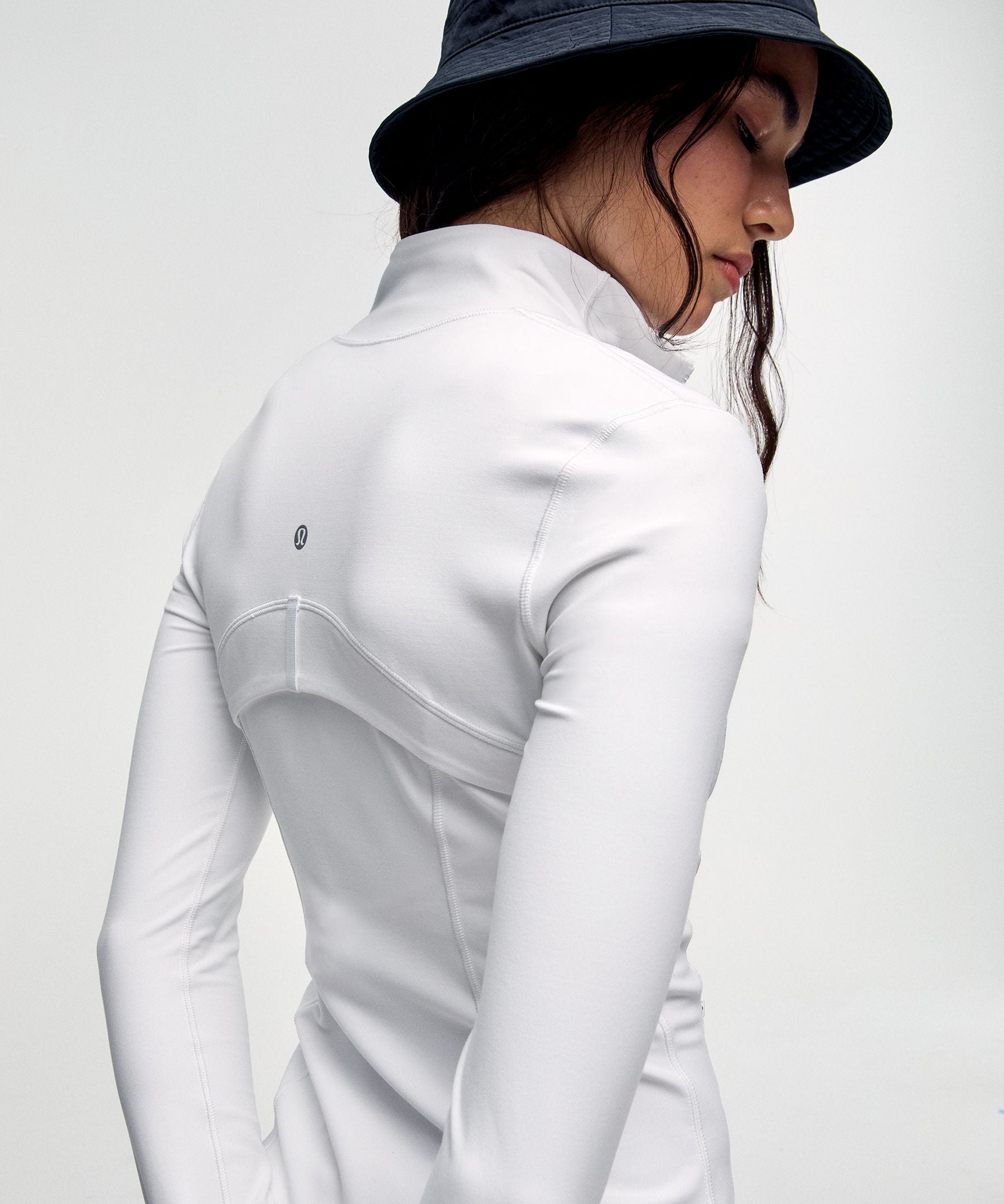 #color_white