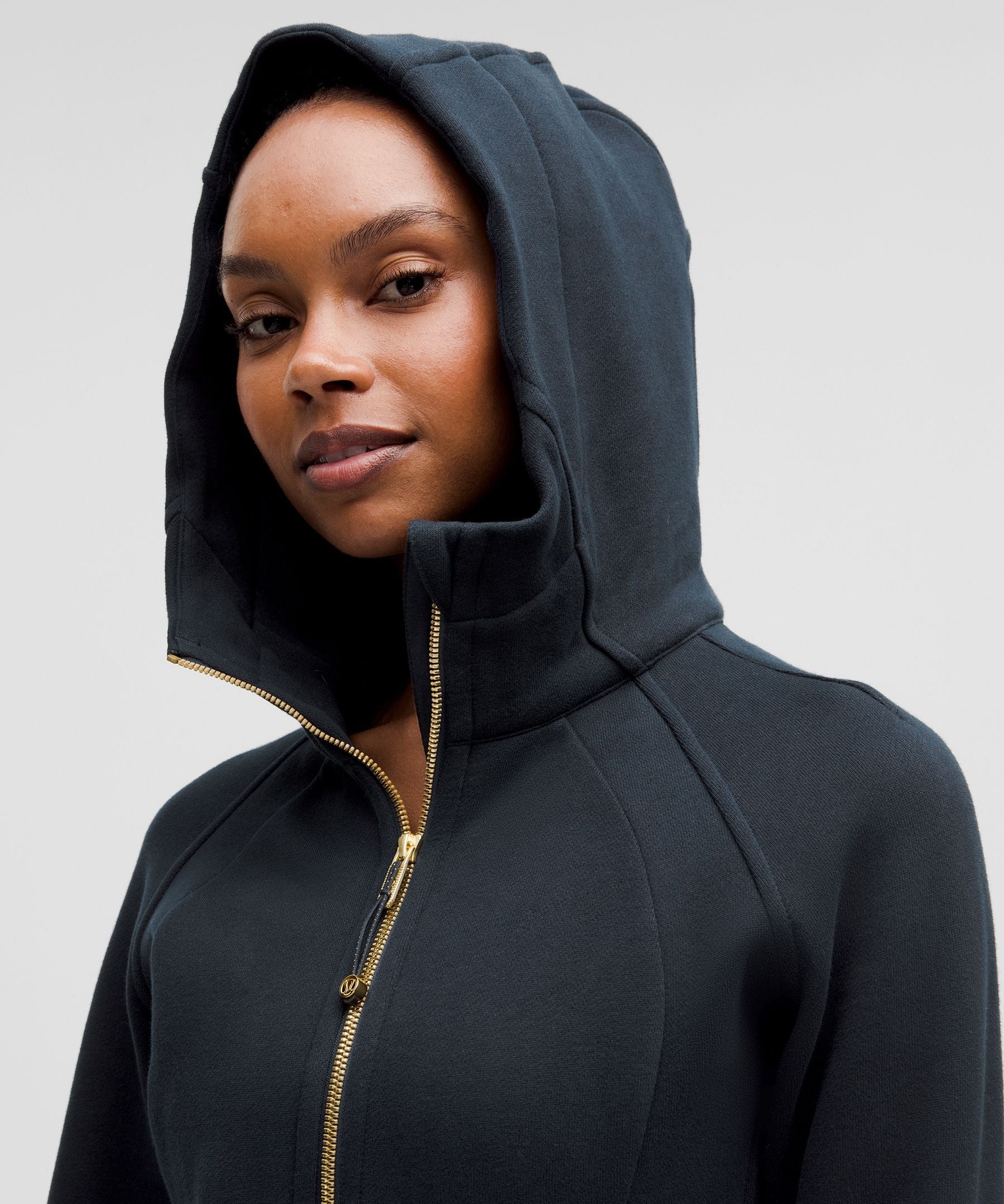 #color_true-navy/gold