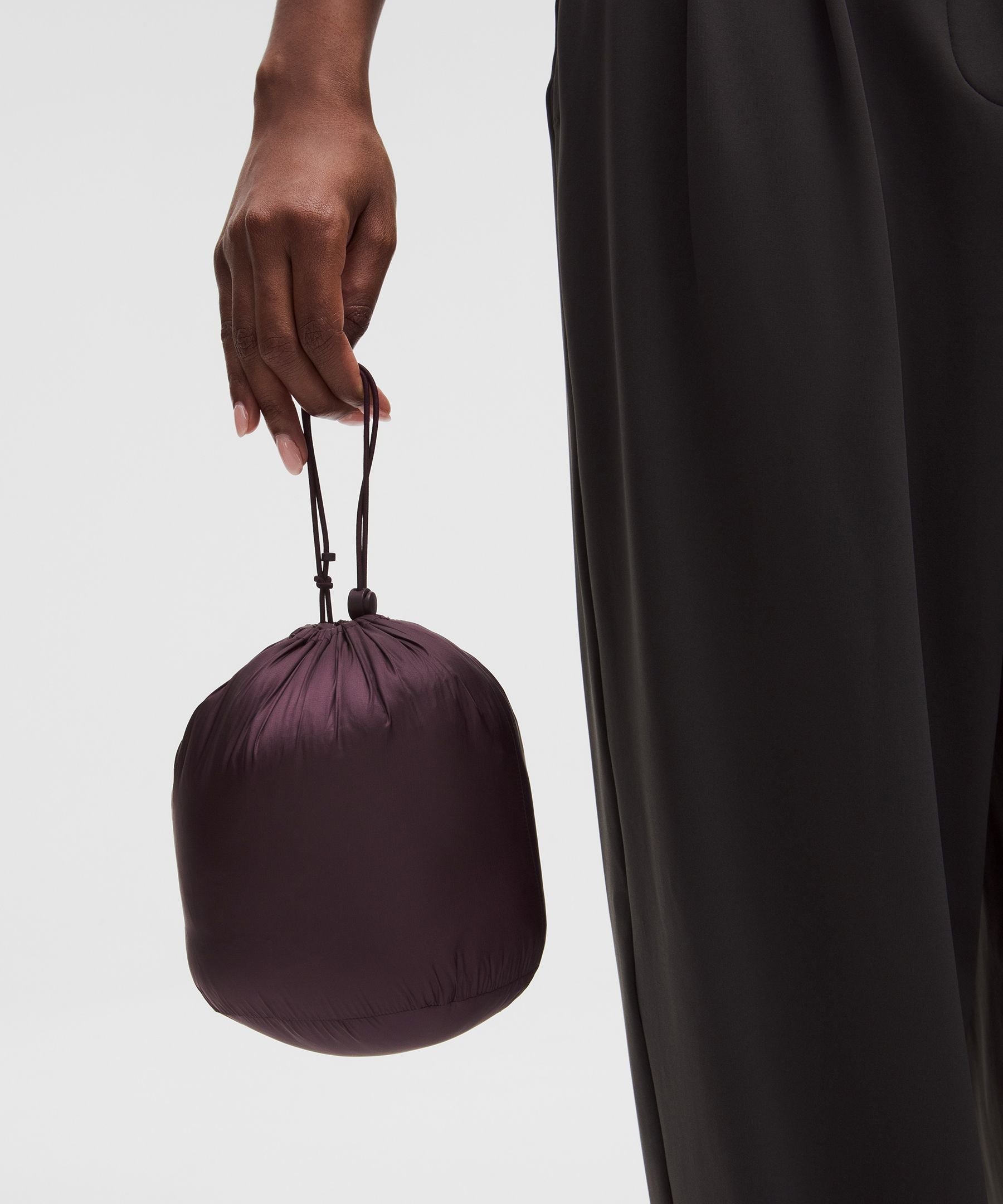 #color_black-plum