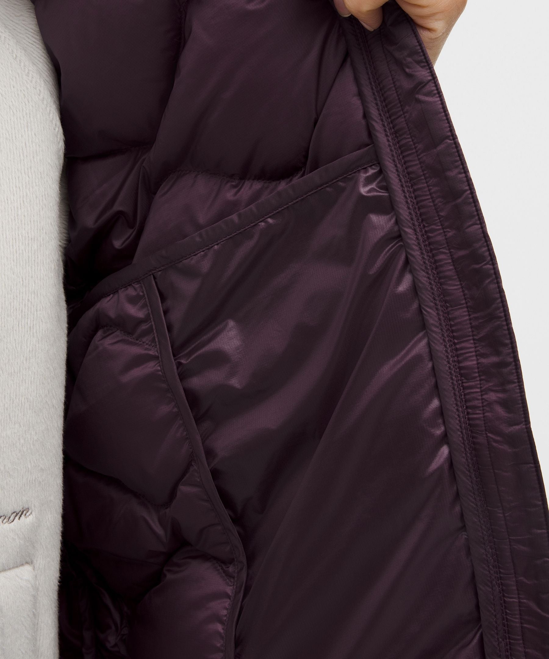 #color_black-plum