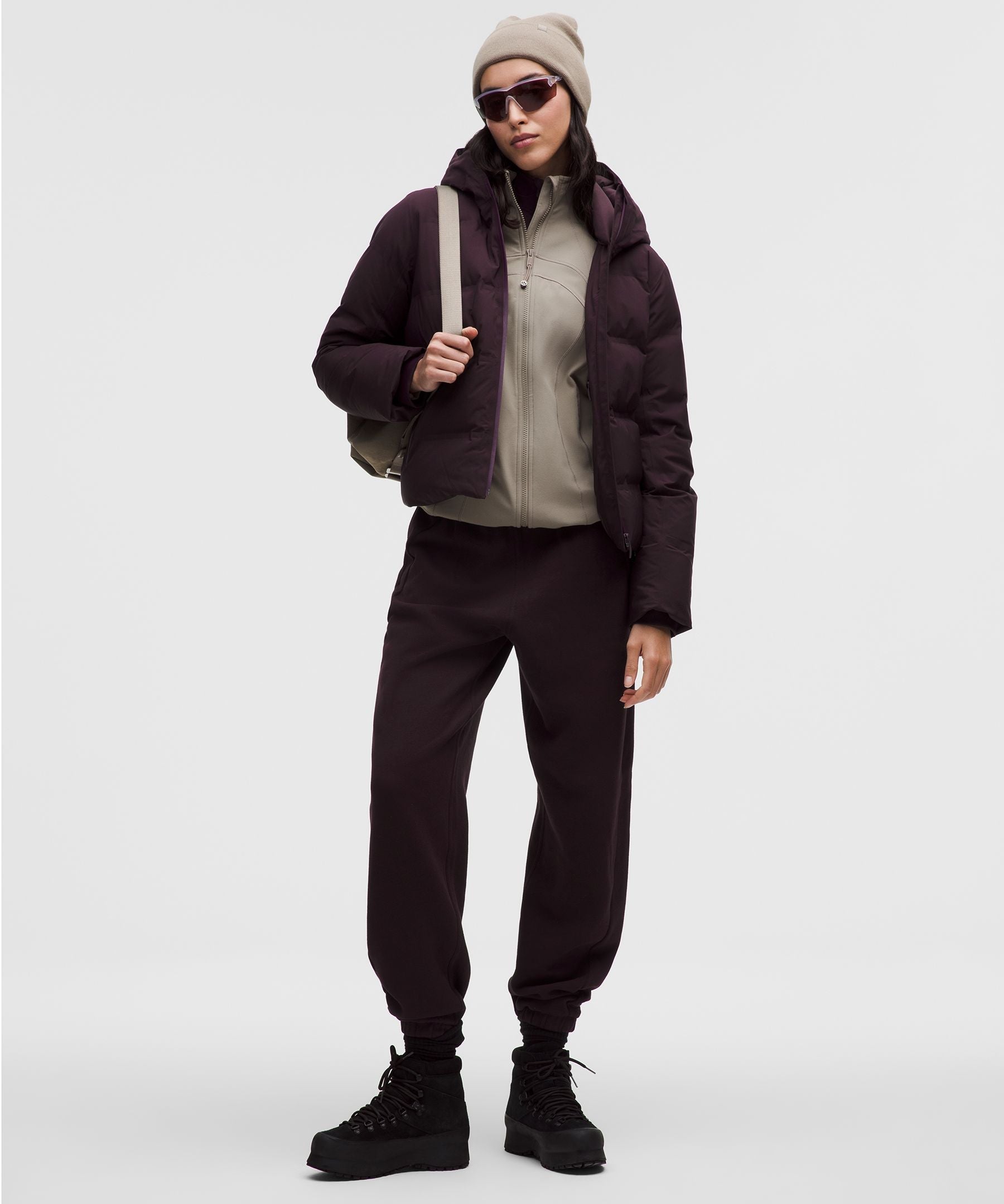 #color_black-plum