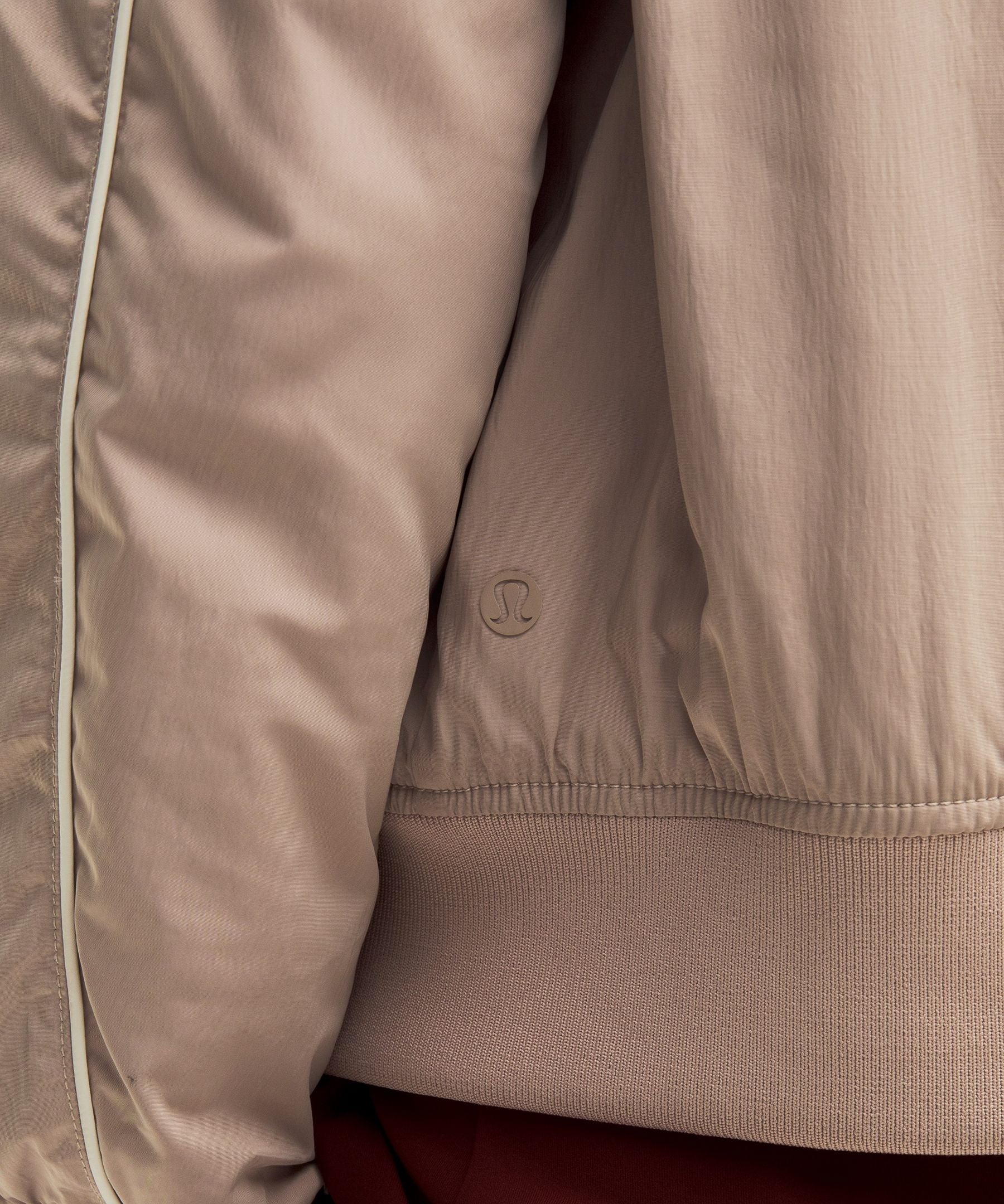 #color_nutmeg/light-ivory