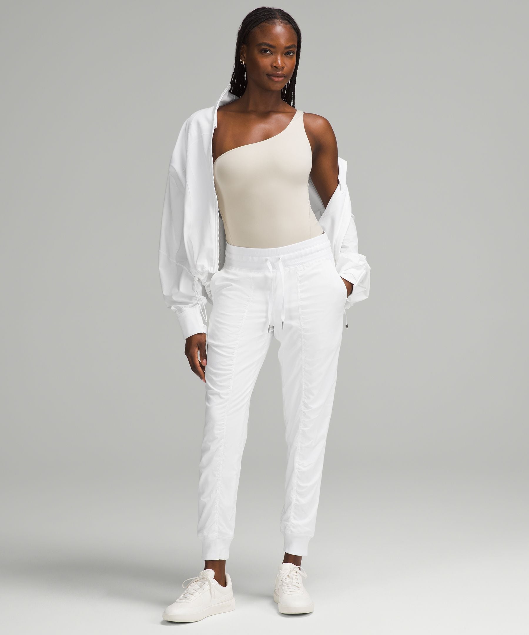 #color_white