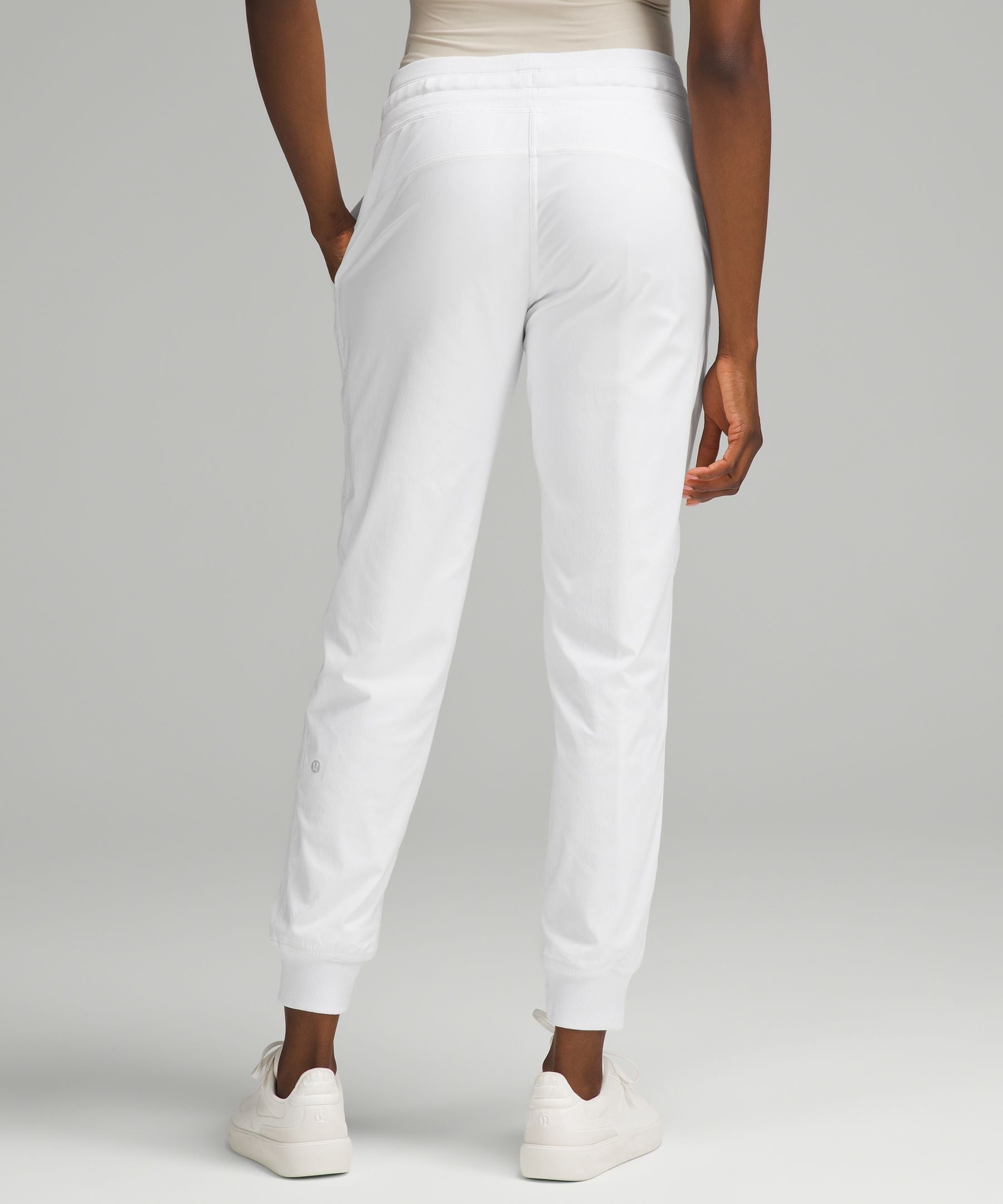 #color_white
