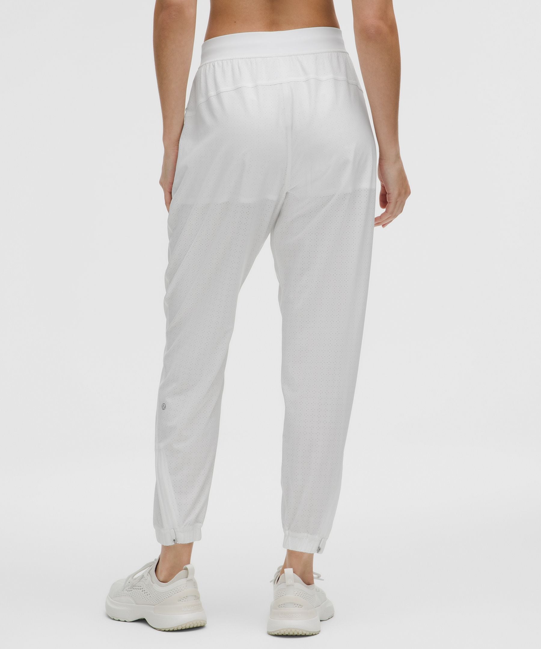 #color_white