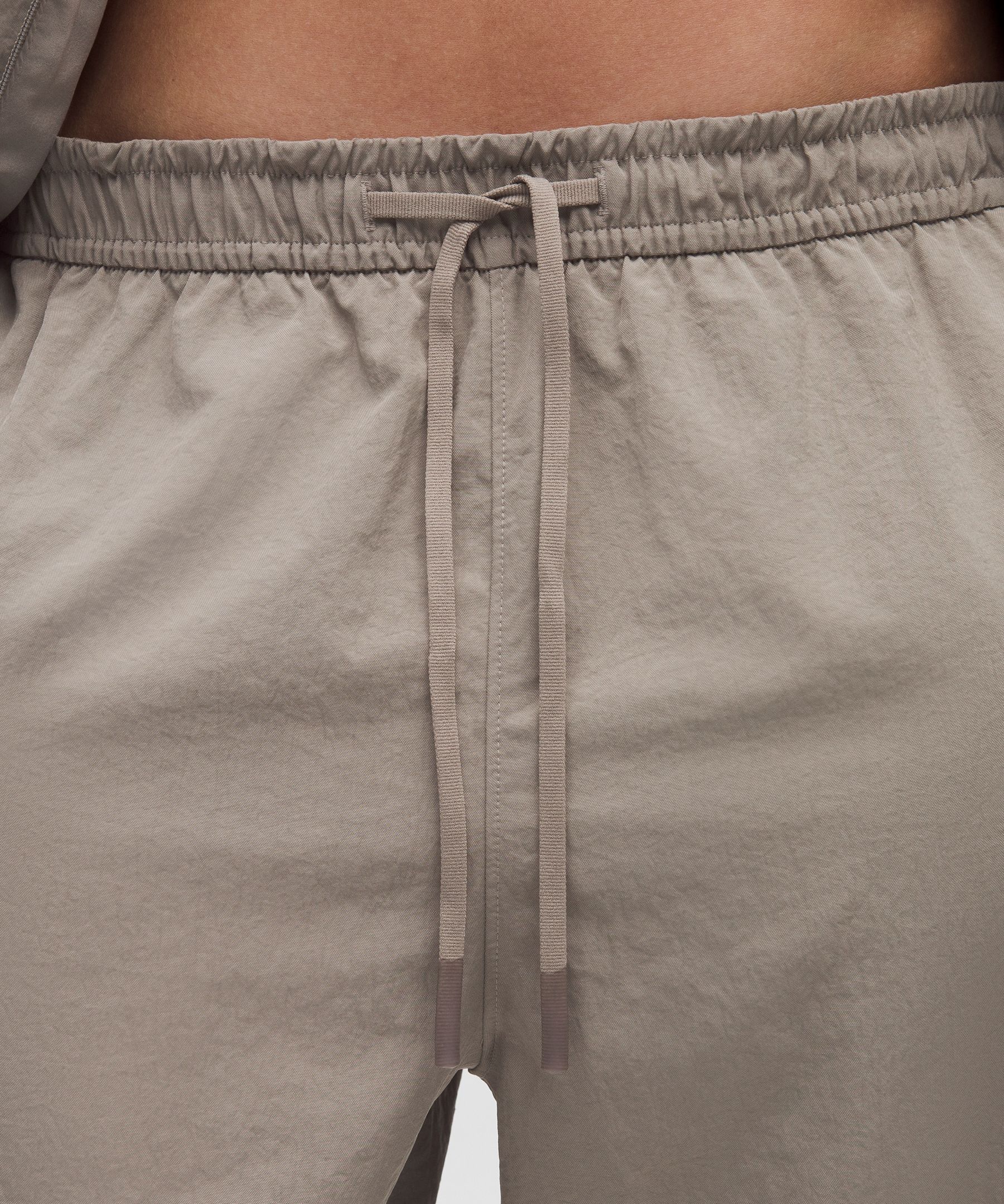 #color_warm-ash-grey/dove-grey