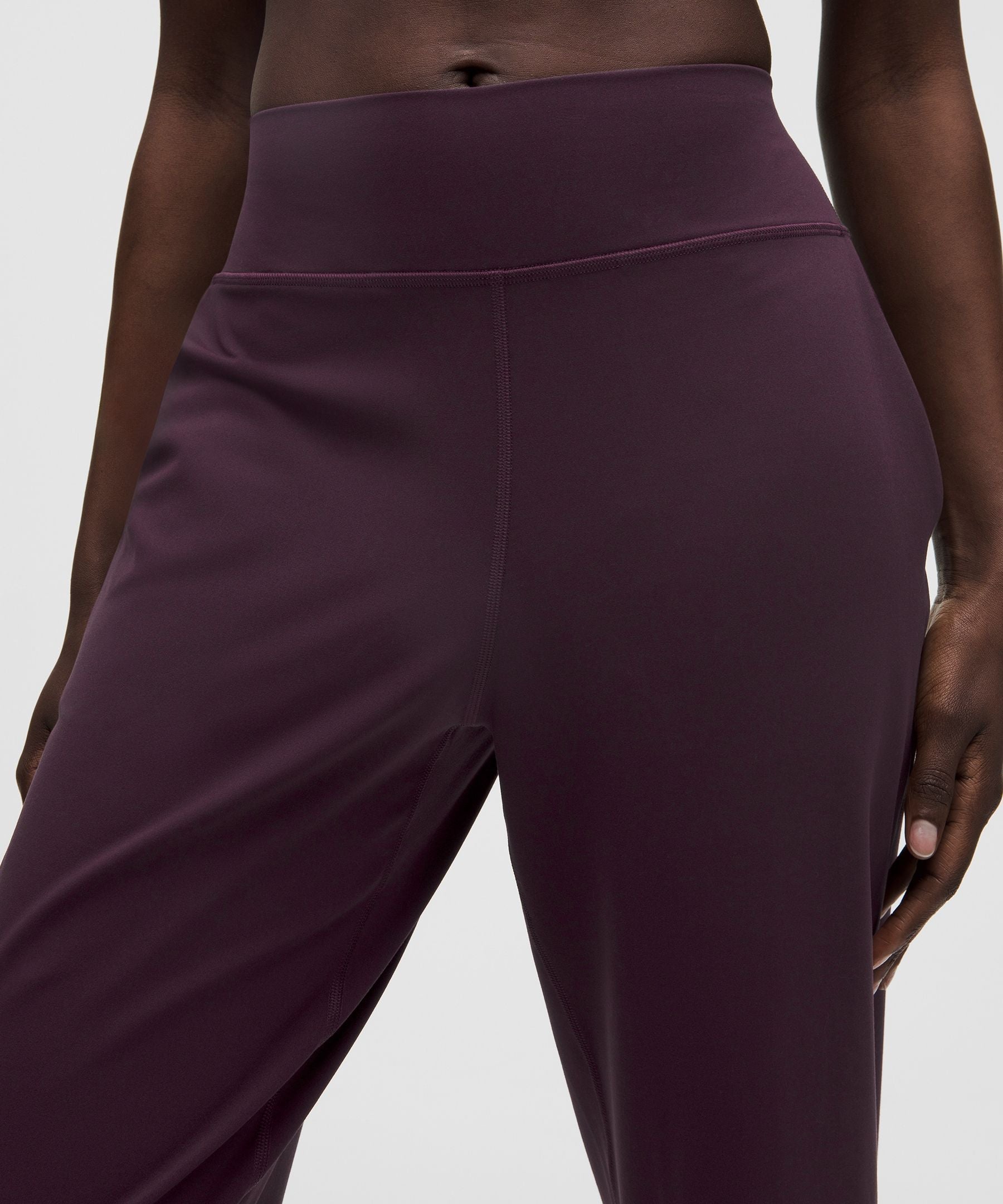 #color_black-plum